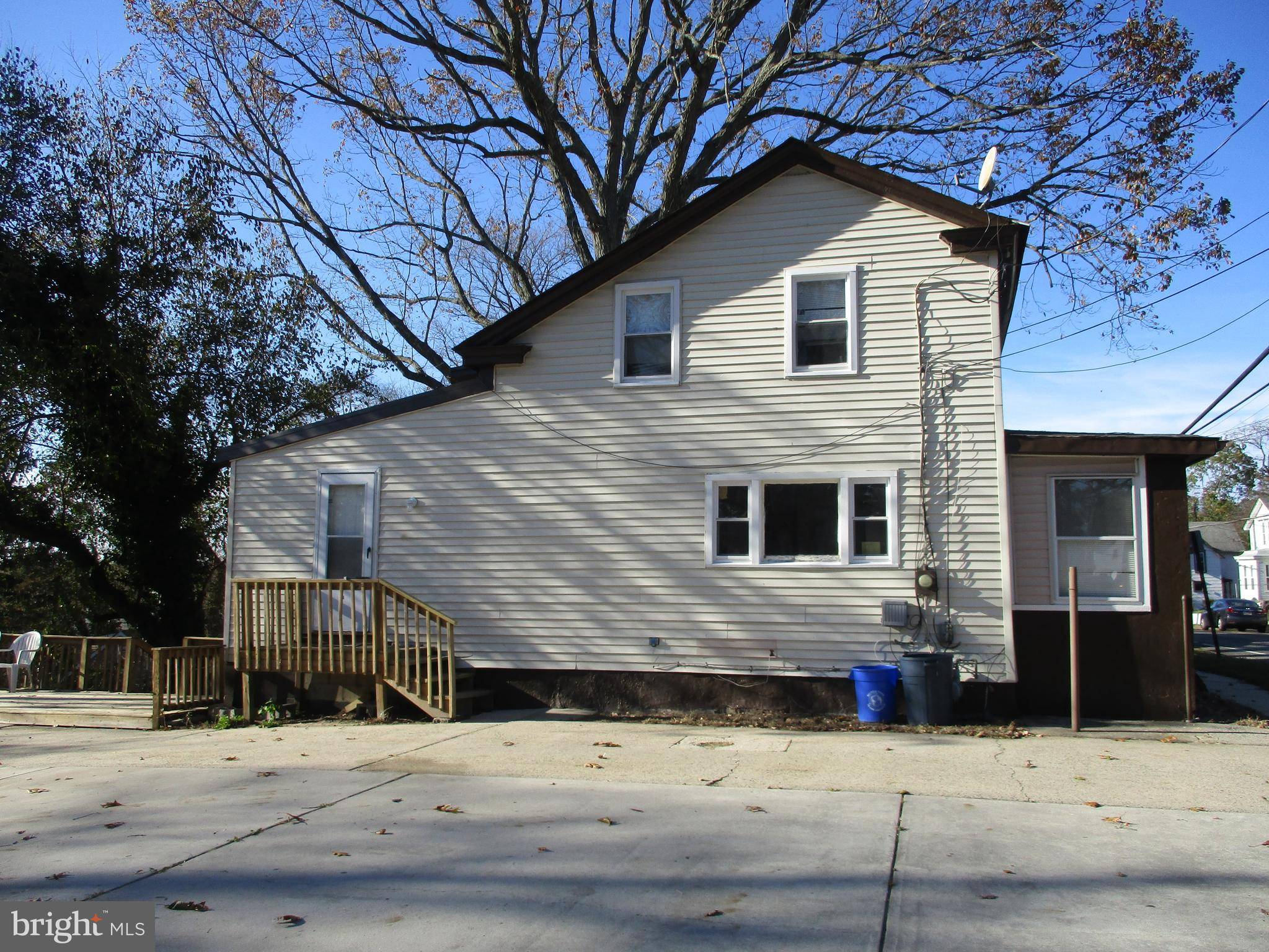 Clementon, NJ 08021,226 BERLIN RD