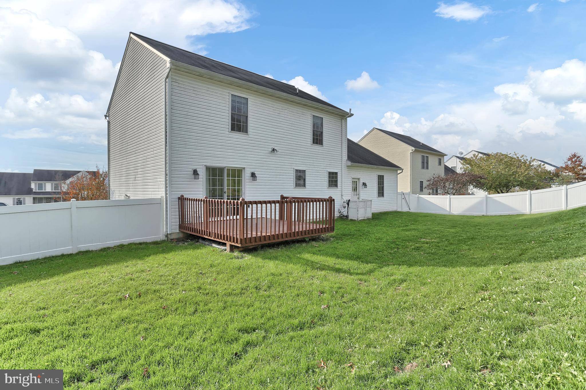 Mount Wolf, PA 17347,550 SILVER MAPLE CT