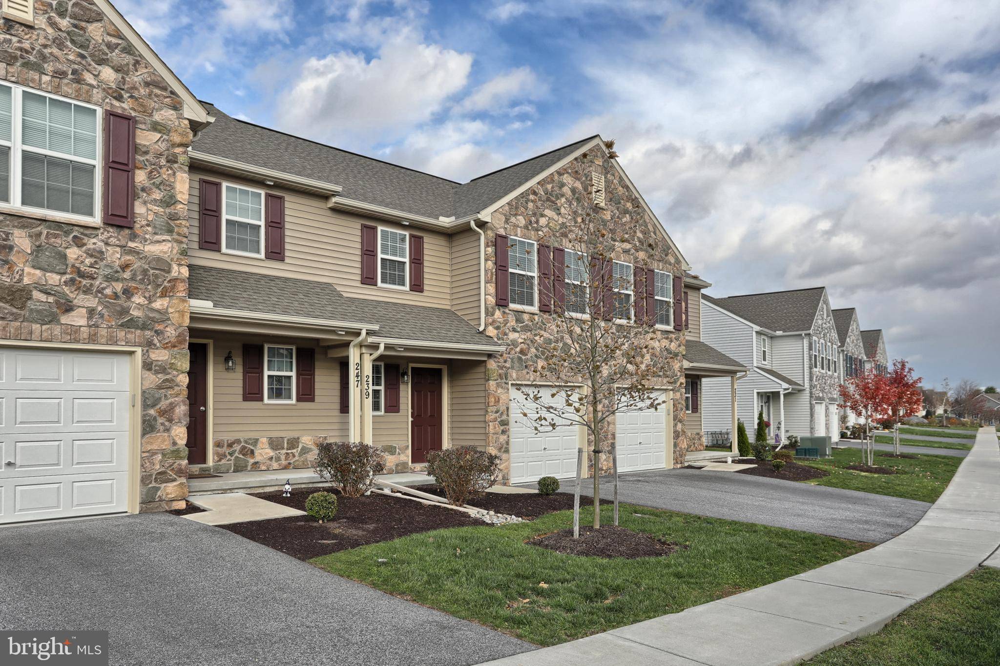 Palmyra, PA 17078,239 S VILLAGE CIR