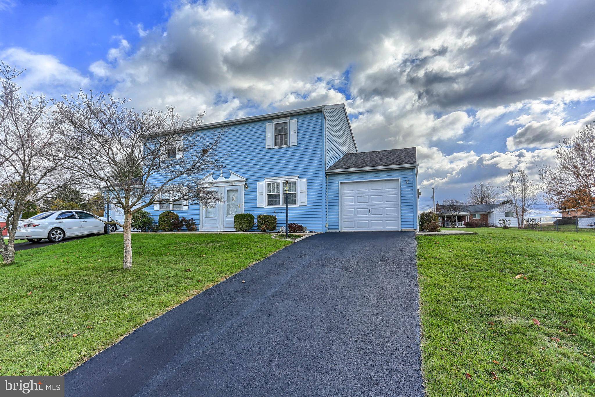 Dover, PA 17315,3162 FALCON LN