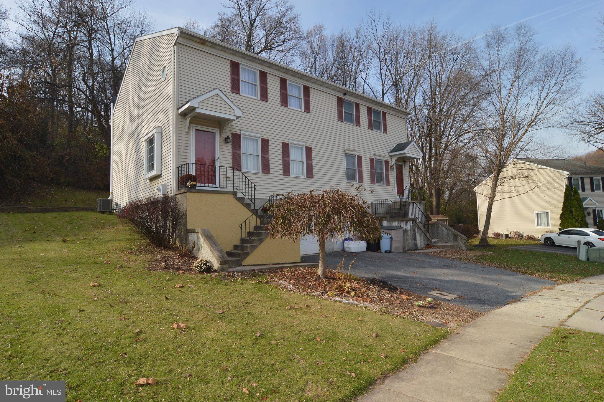 Mohnton, PA 19540,424 GROVE AVE