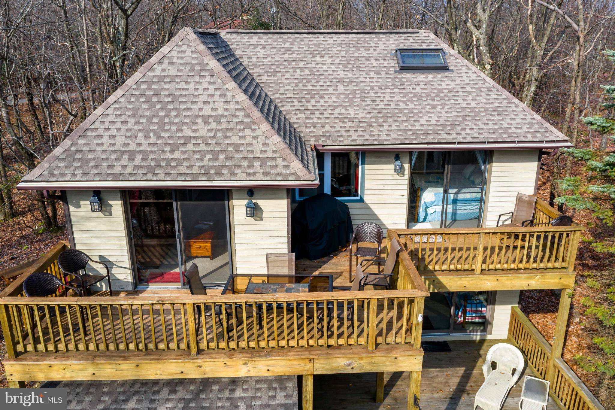 Lake Harmony, PA 18624,98 SKYE DR