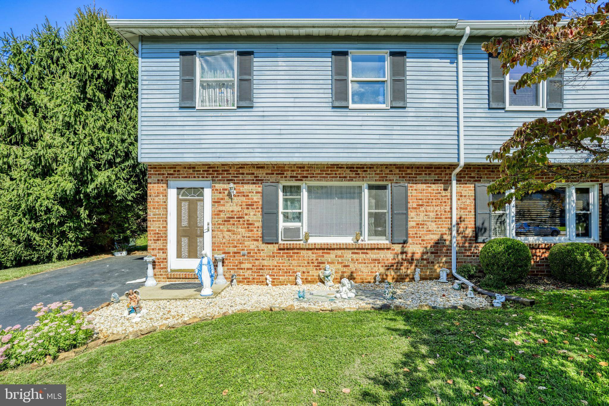 Columbia, PA 17512,1271 STAMAN LN