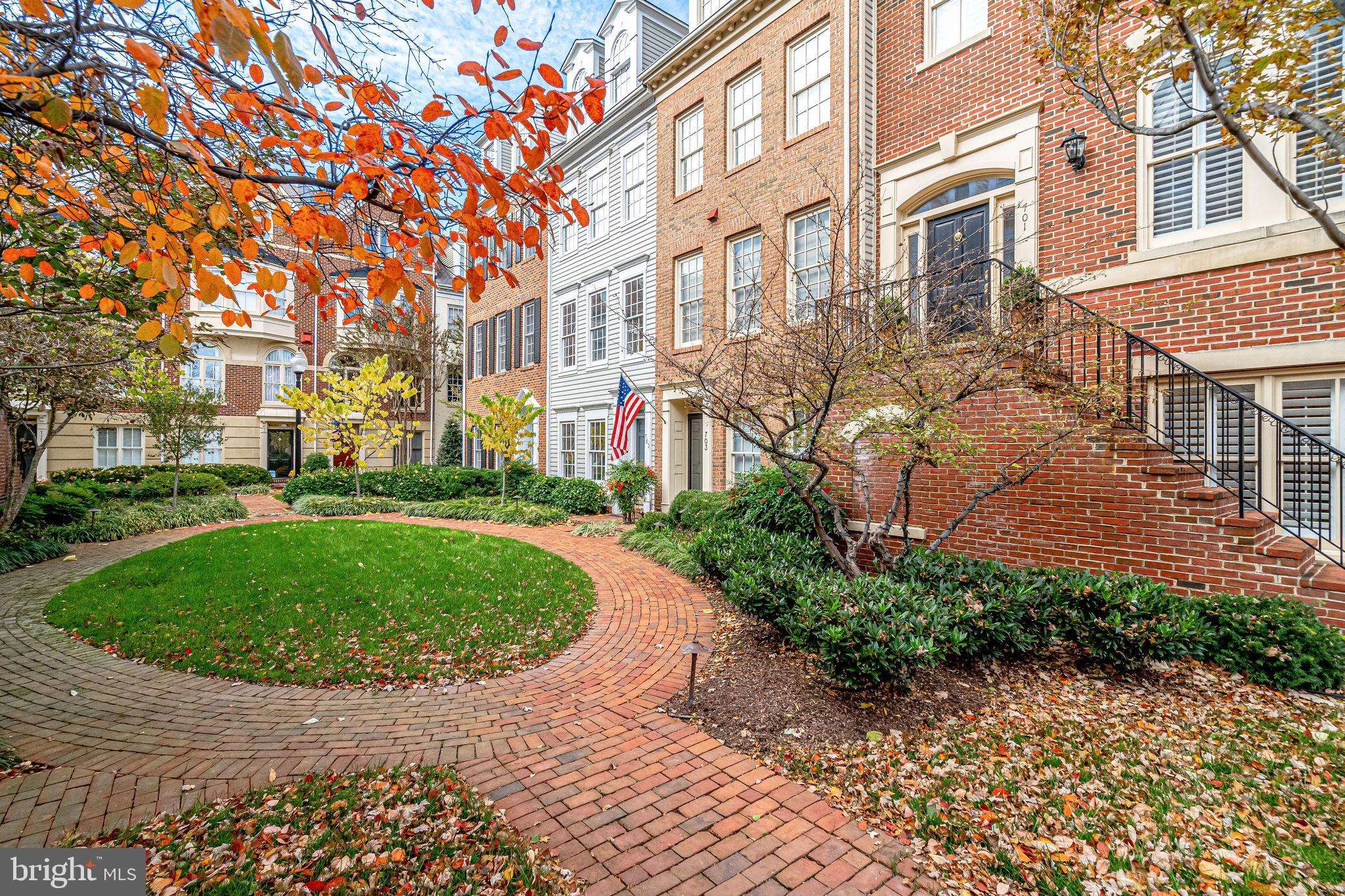 Alexandria, VA 22314,701 FORDS LANDING WAY