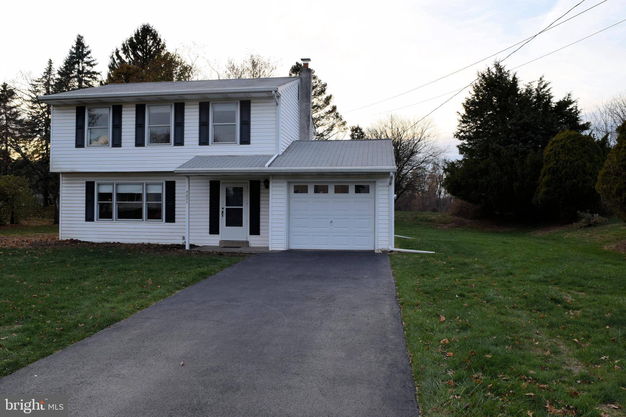 Hummelstown, PA 17036,460 SUE DR