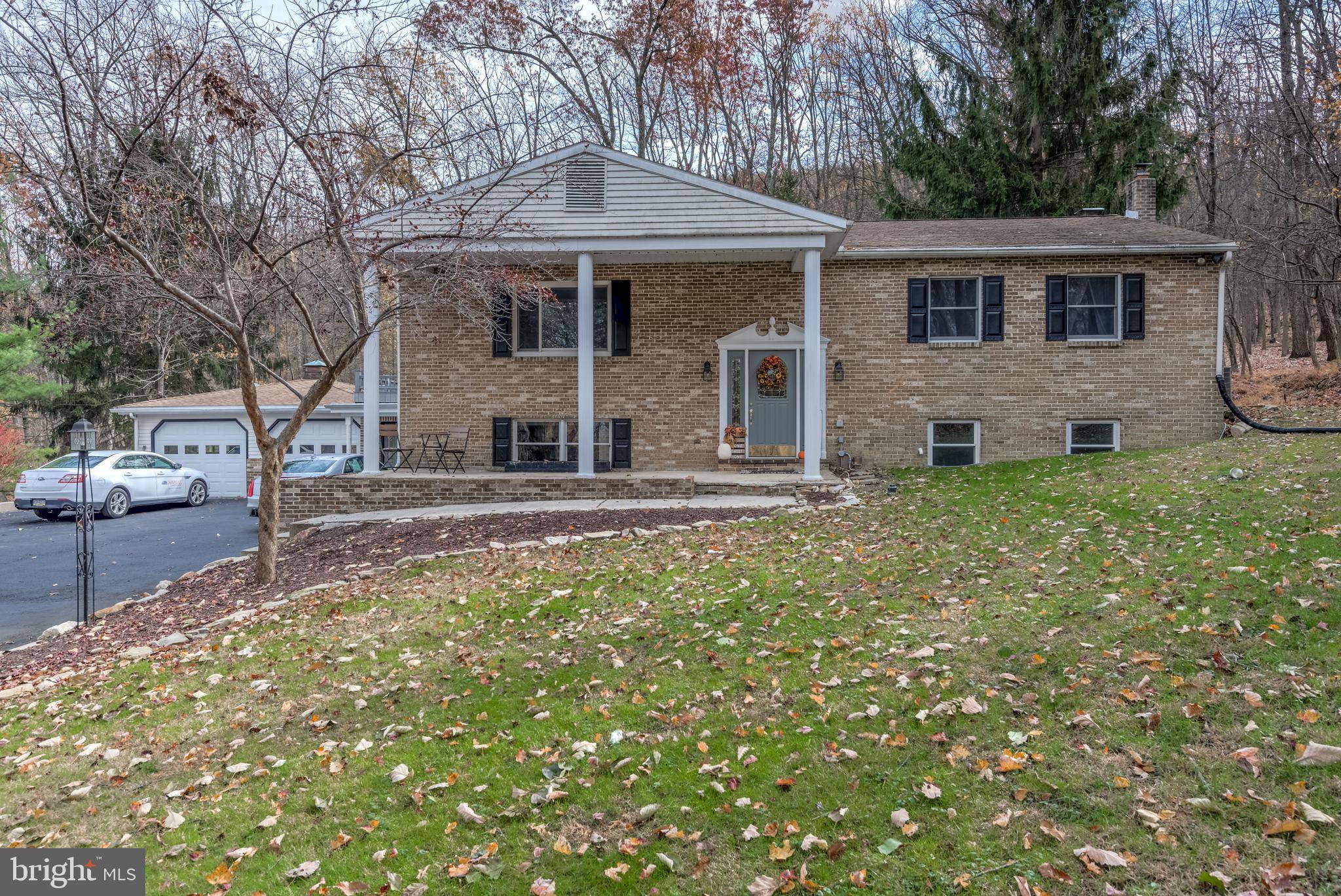 Boiling Springs, PA 17007,717 OAK HILL DR