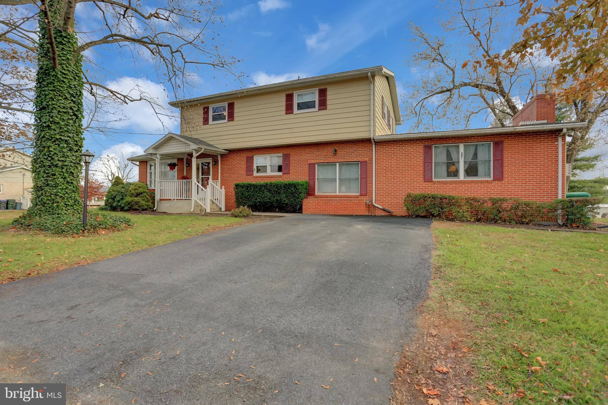 Shippensburg, PA 17257,8182 SCENIC DR