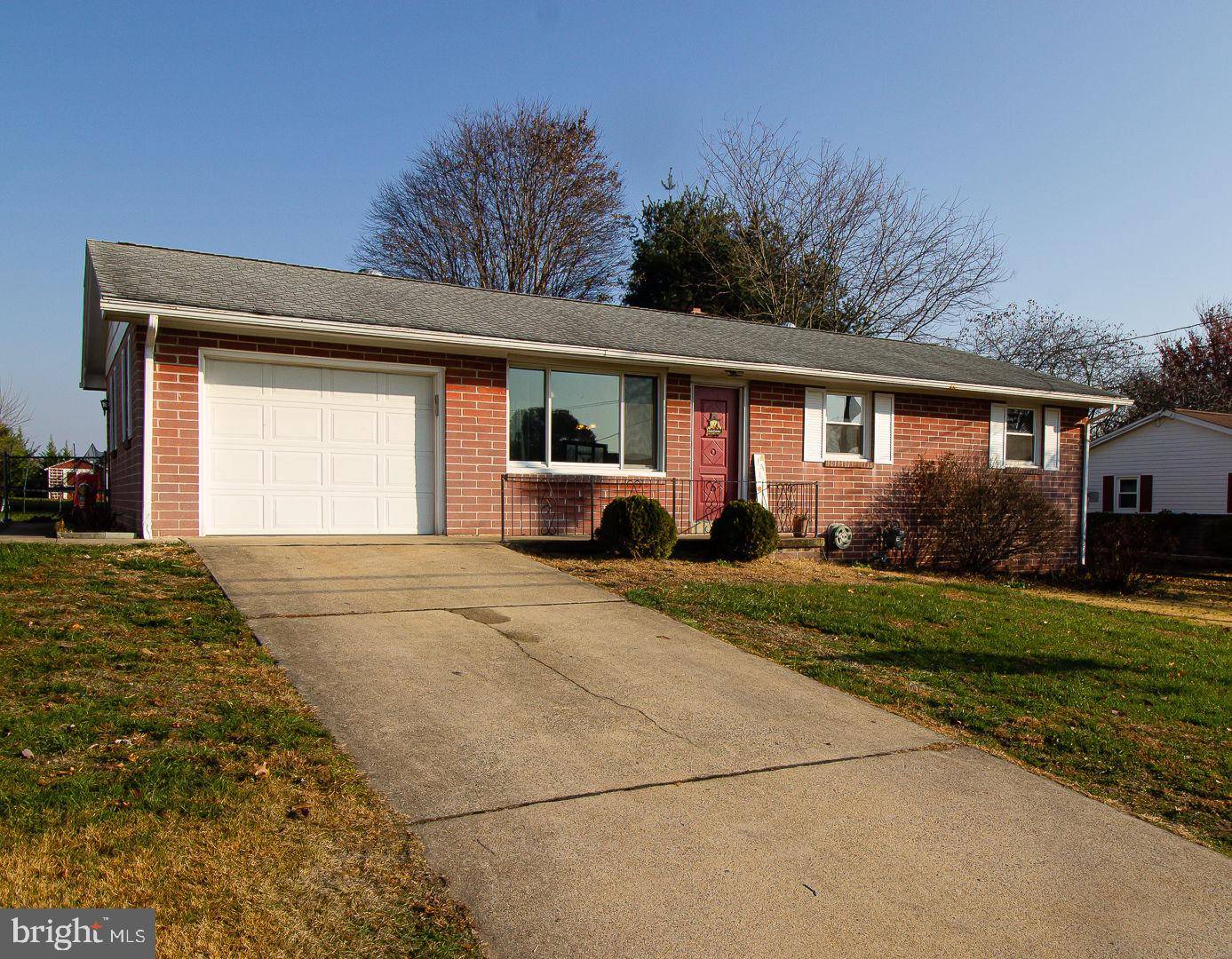 Chambersburg, PA 17202,93 SUNNY LANE