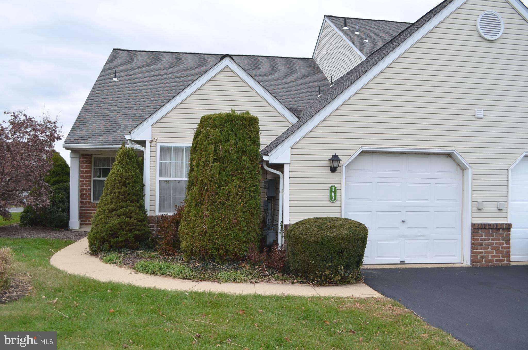 Wyomissing, PA 19610,162 HICKORY LN