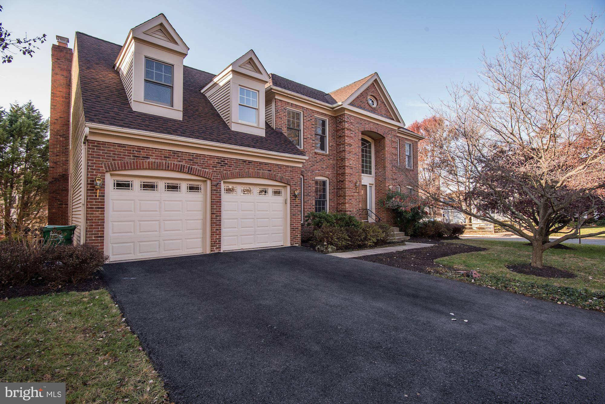 Gaithersburg, MD 20878,12 LEATHERLEAF CT