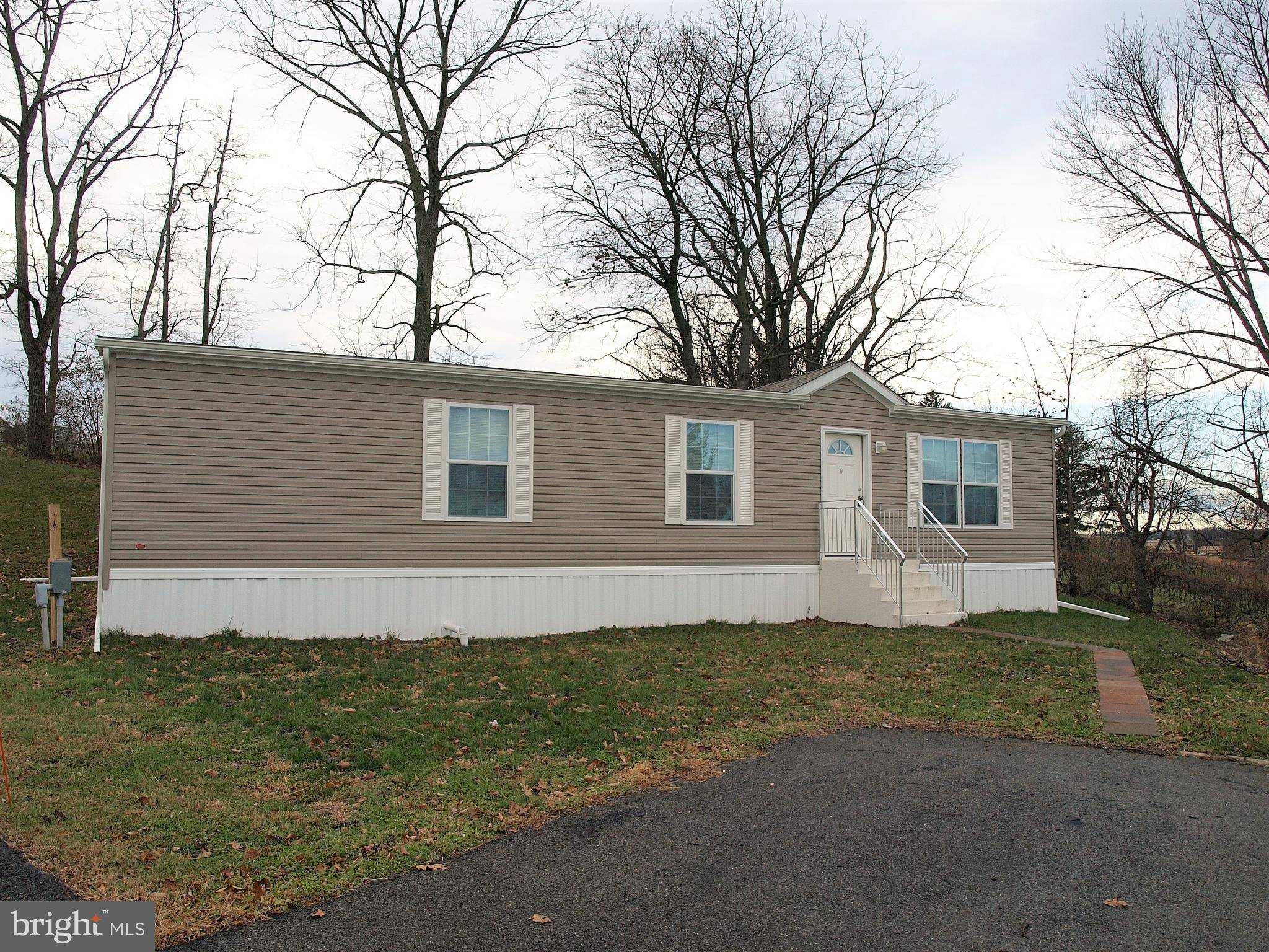 Breinigsville, PA 18031,10170 JASMINE LN