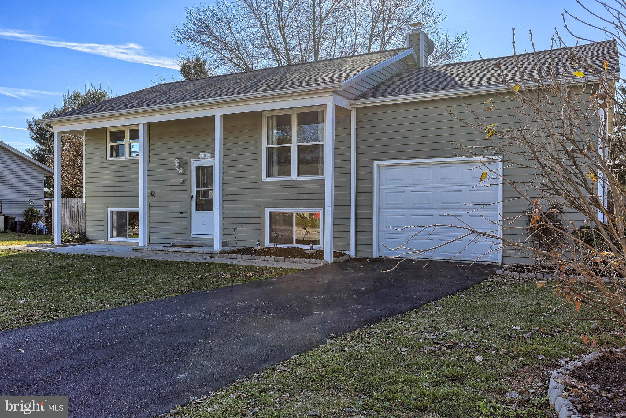 Littlestown, PA 17340,509 LAKEVIEW CIR