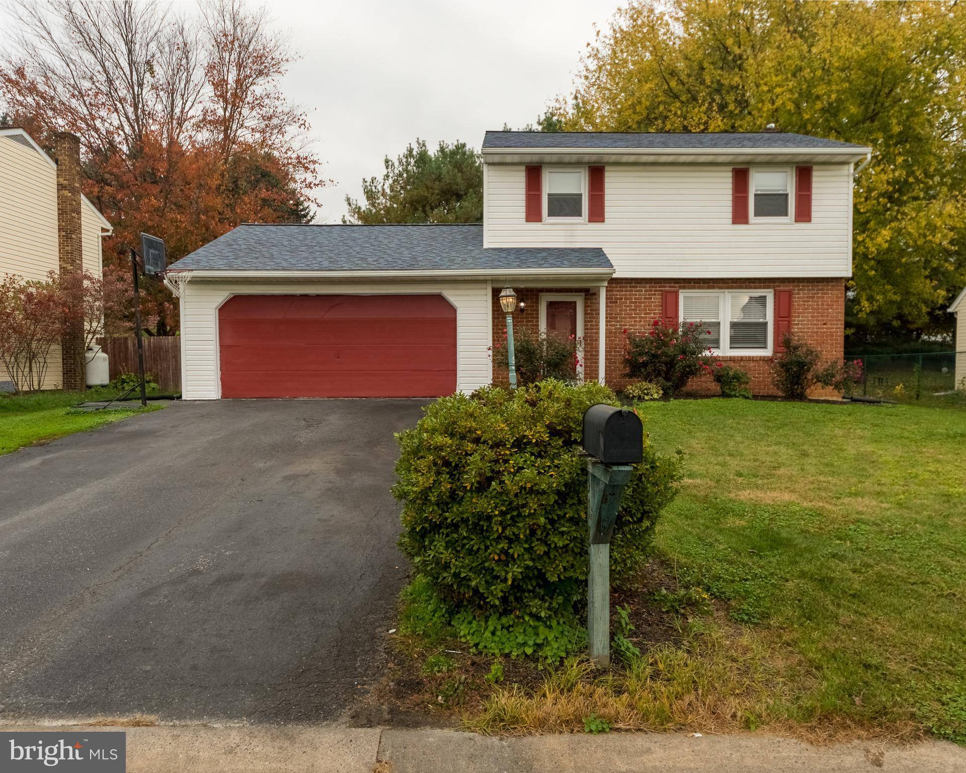 Lancaster, PA 17601,3183 THORNAPPLE DR