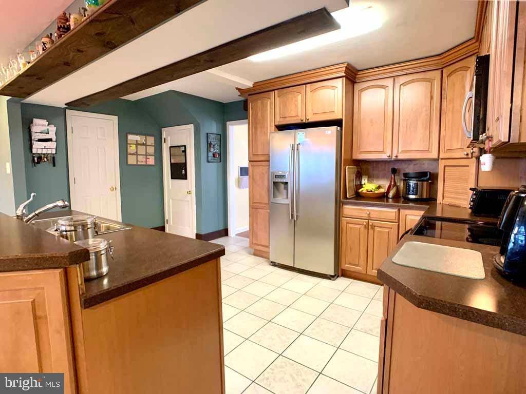 Feasterville Trevose, PA 19053,5 HIDDEN LN