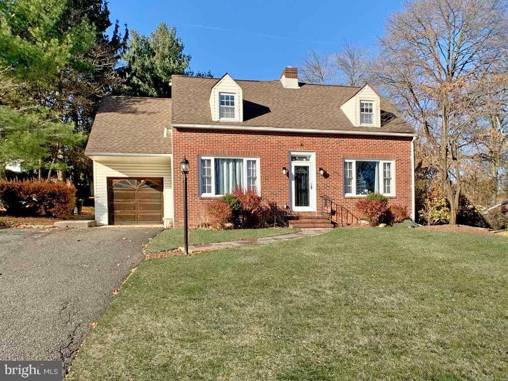 Feasterville Trevose, PA 19053,5 HIDDEN LN