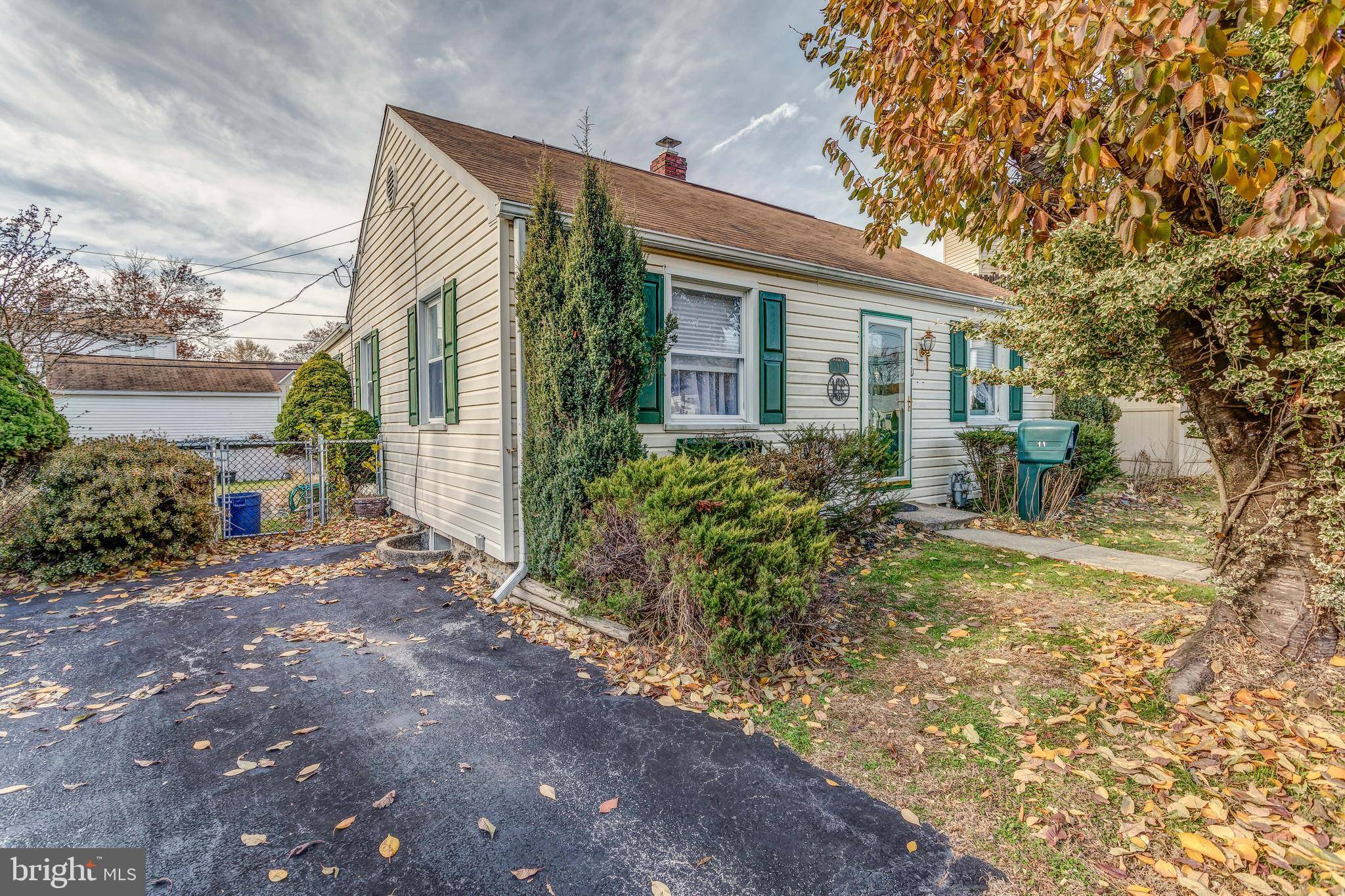 Norwood, PA 19074,11 CIRCLE LN