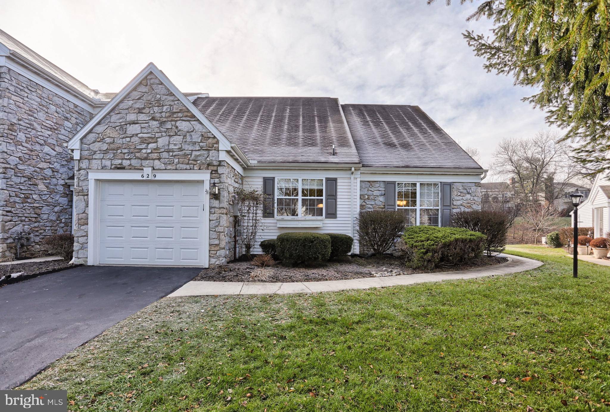 Hummelstown, PA 17036,629 SPRINGHOUSE LN