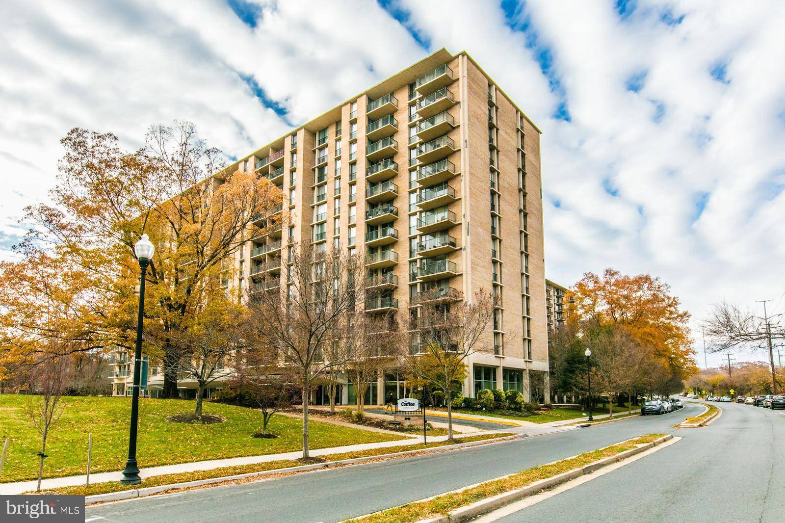 Arlington, VA 22204,4600 S FOUR MILE RUN DR #741