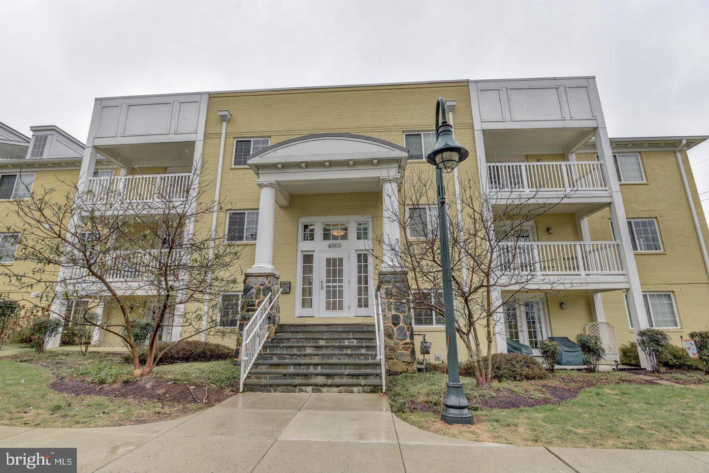 Arlington, VA 22204,4069 S FOUR MILE RUN DR #102