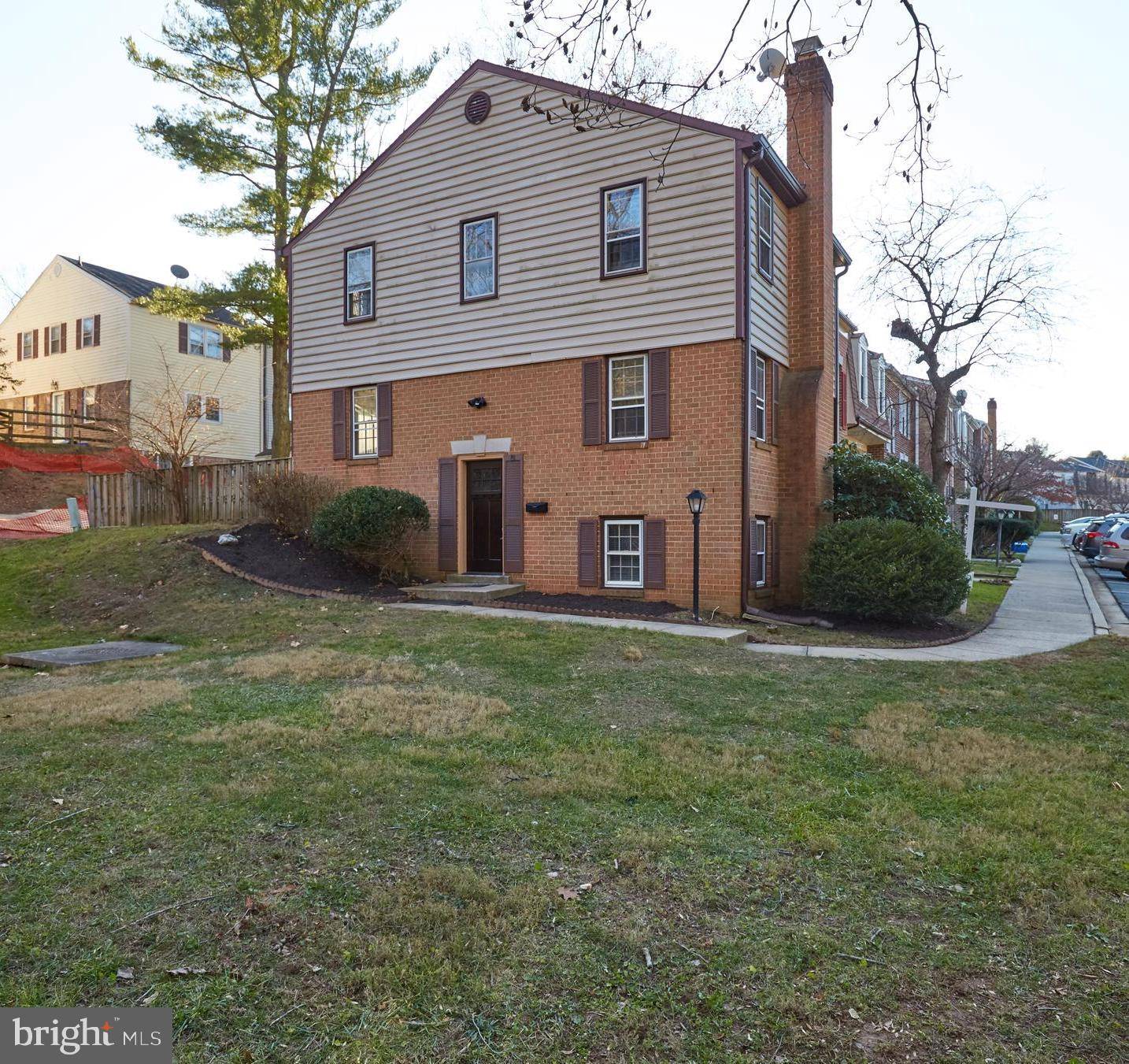 Gaithersburg, MD 20878,20 HYACINTH CT #8-10