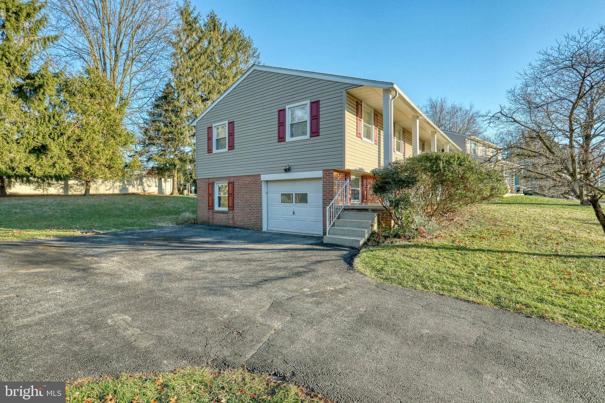 Shrewsbury, PA 17361,106 CROSSWIND DR