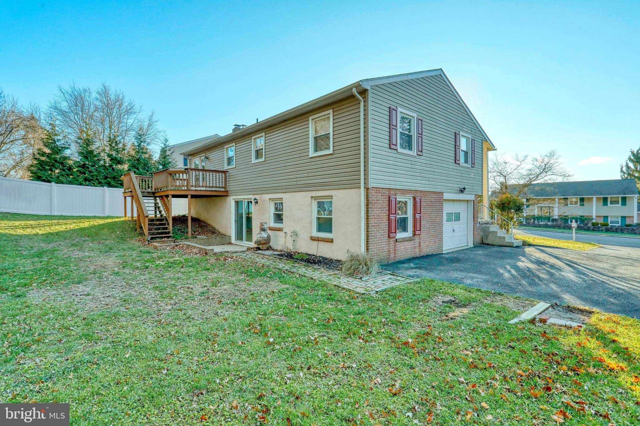 Shrewsbury, PA 17361,106 CROSSWIND DR