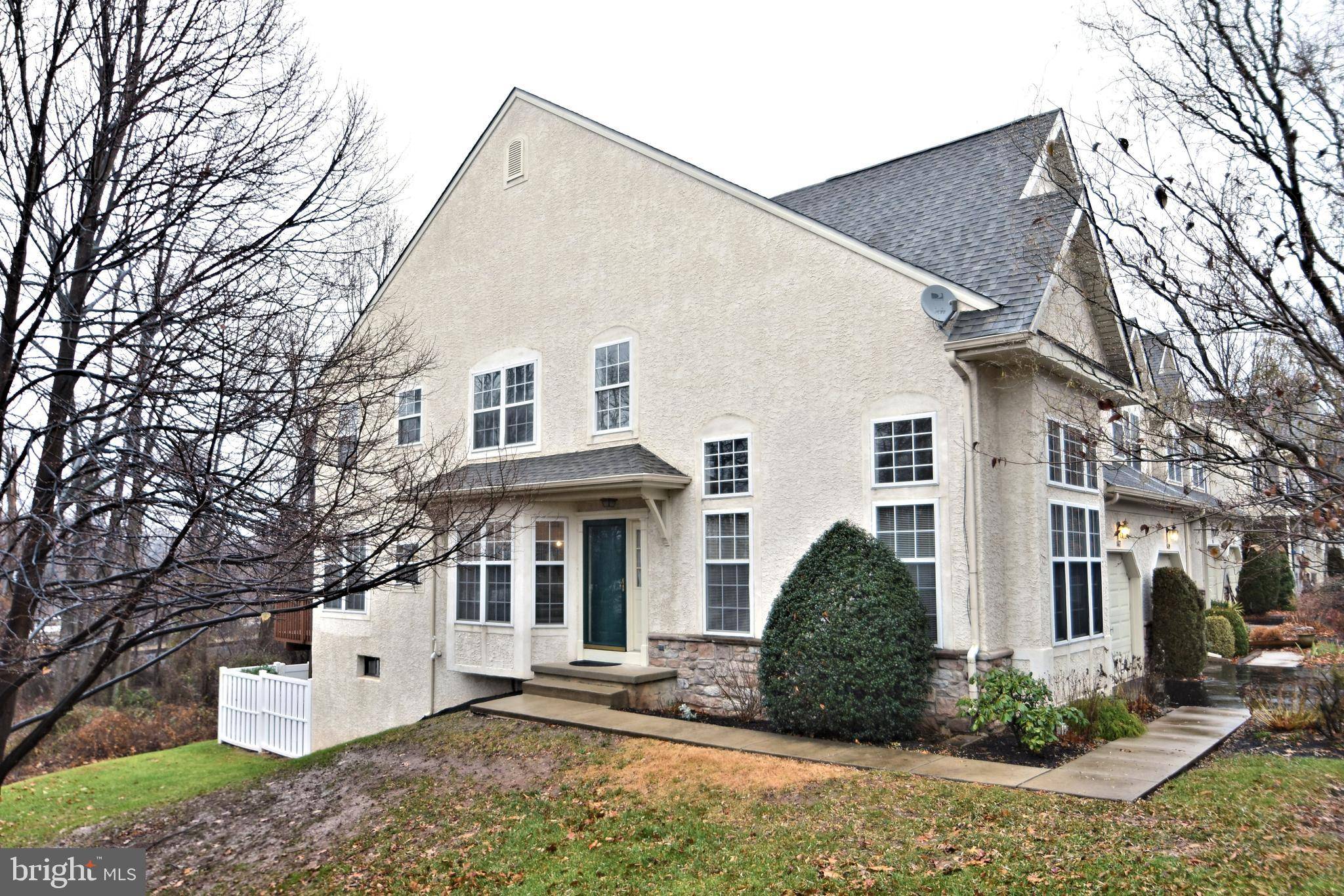 Dresher, PA 19025,147 GREEN VALLEY CIR