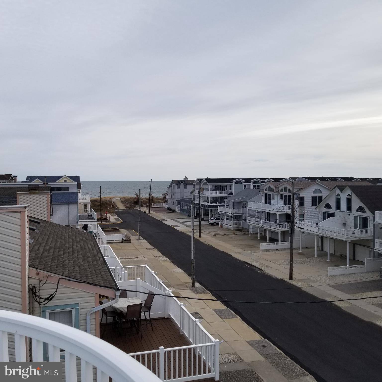 Sea Isle City, NJ 08243,37 EAST 79TH ST