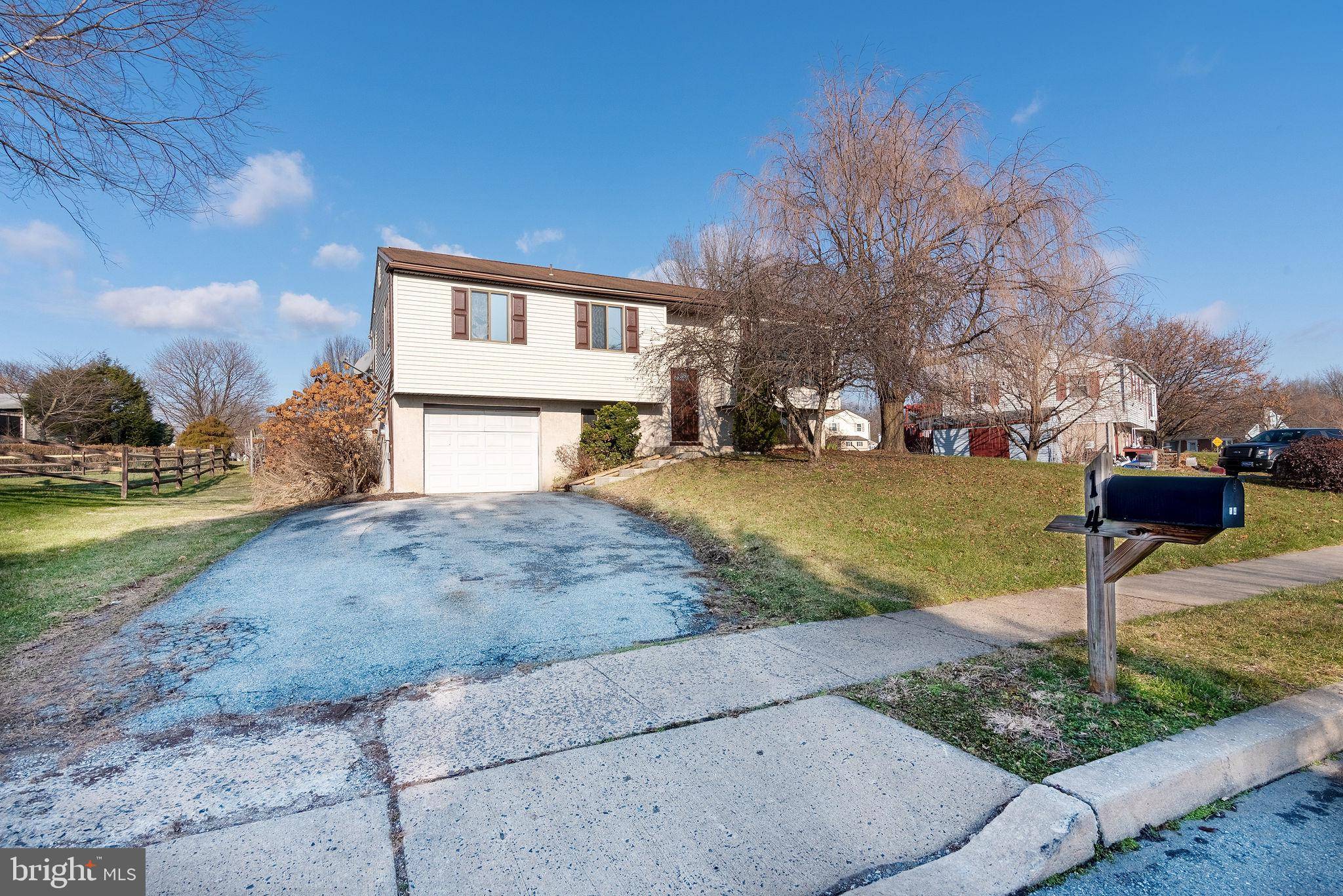 Oley, PA 19547,14 CARRIAGE CIR