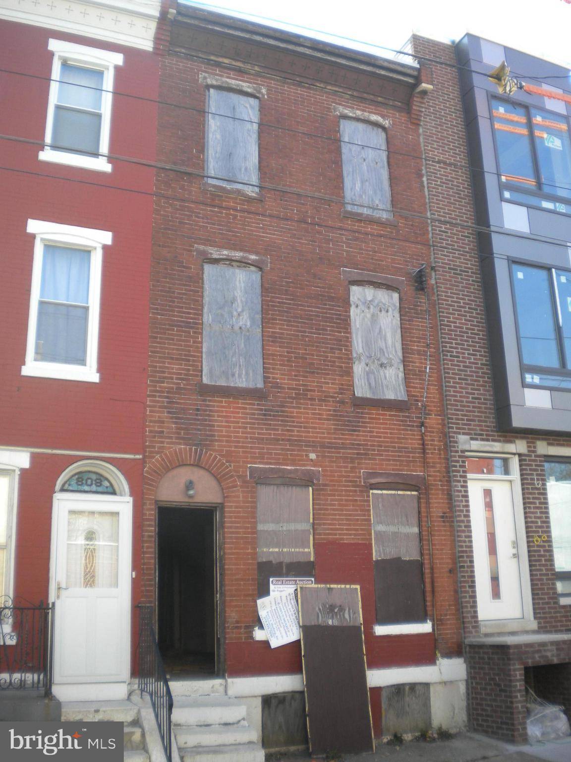 Philadelphia, PA 19122,810 DIAMOND ST