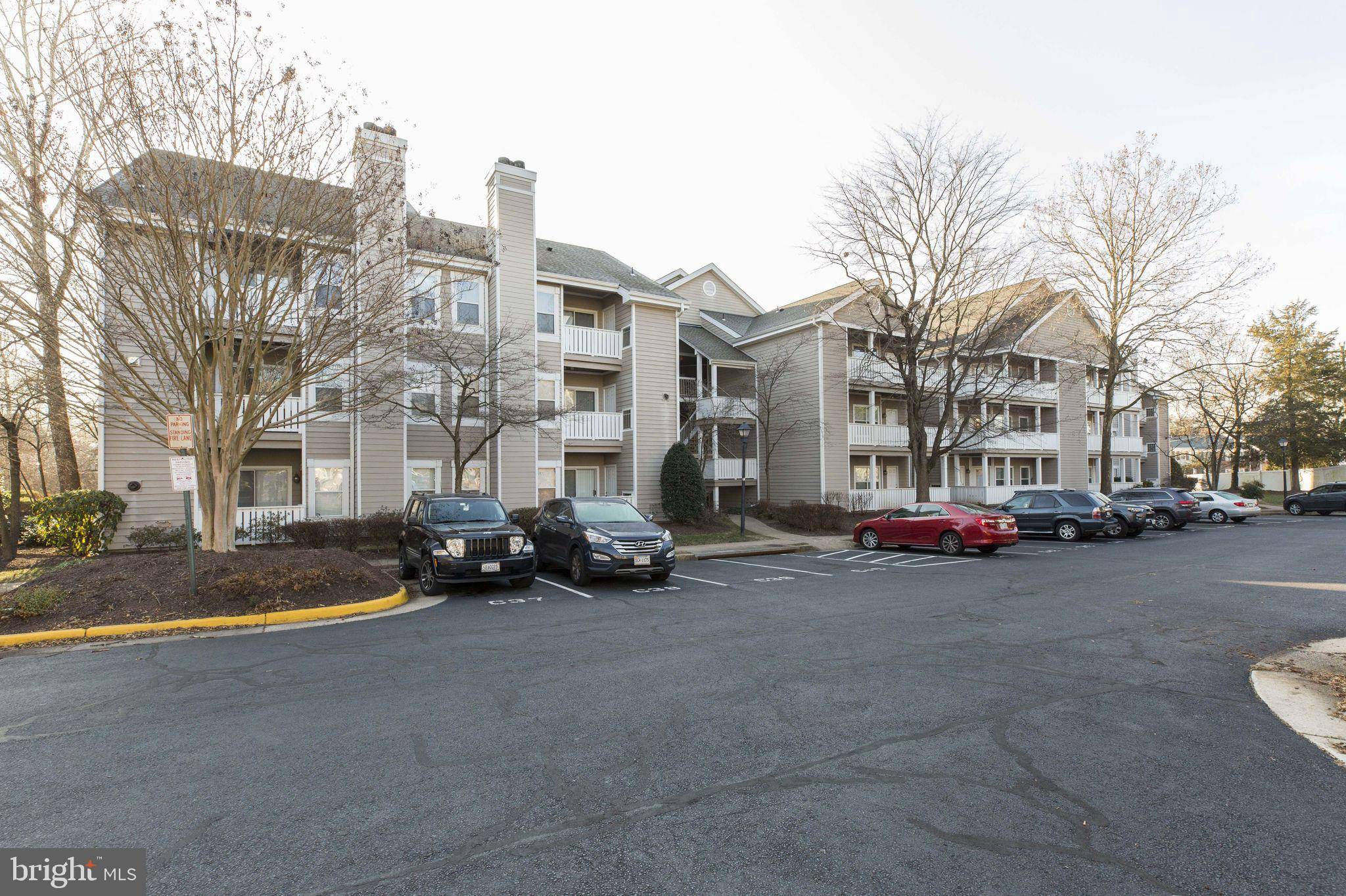 Centreville, VA 20121,14321 CLIMBING ROSE WAY #206