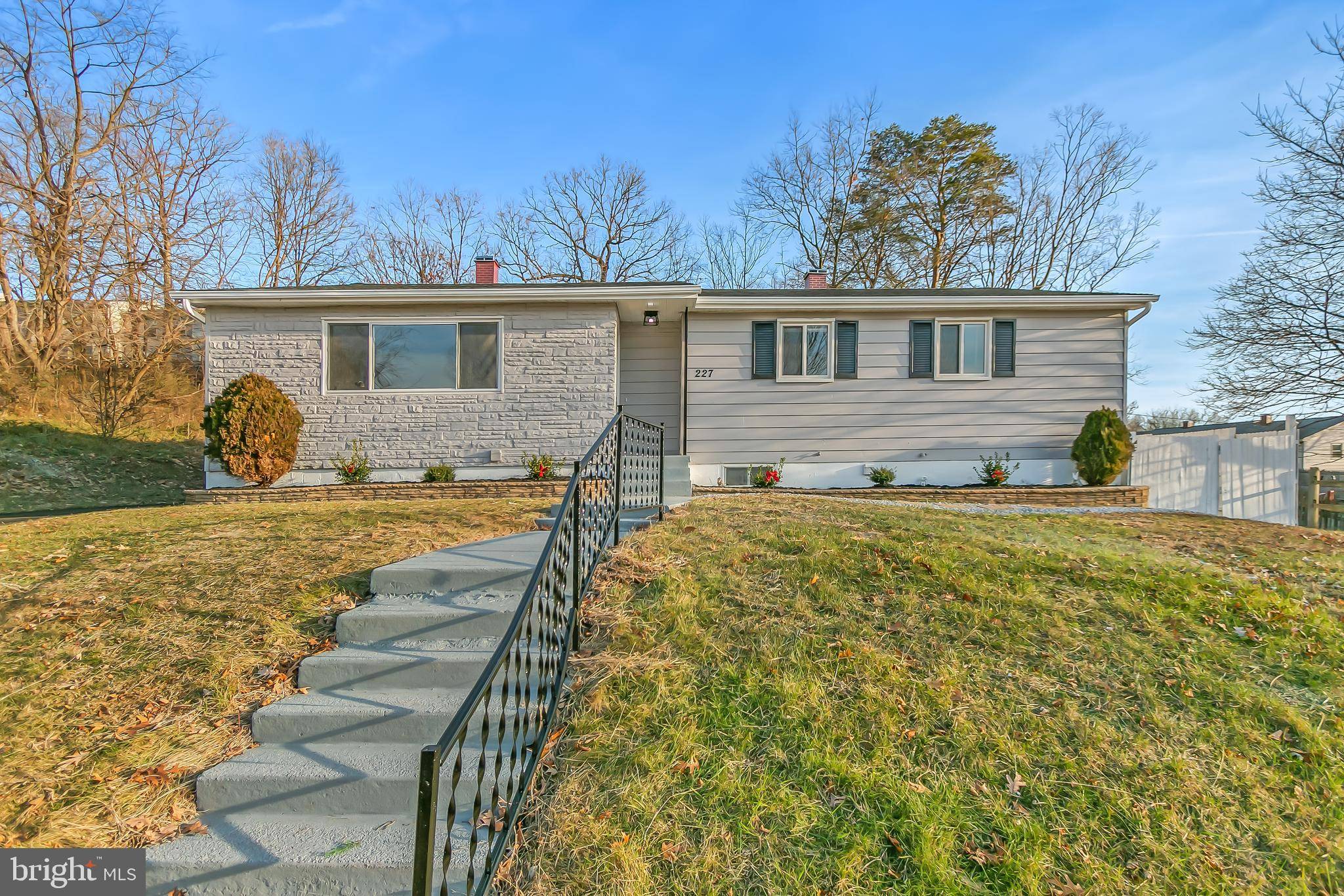 Laurel, MD 20724,227 EASTON S