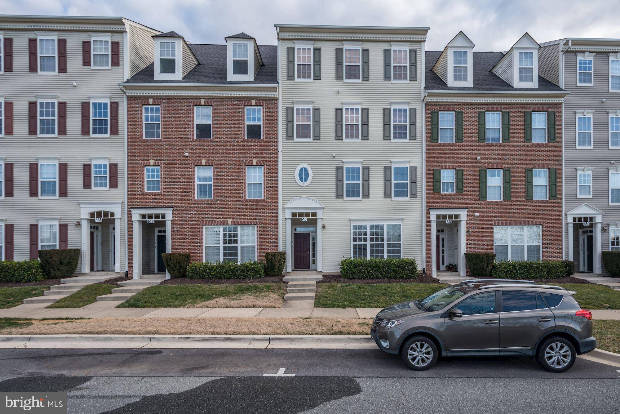 Gaithersburg, MD 20878,576 ORCHARD RIDGE DR #100