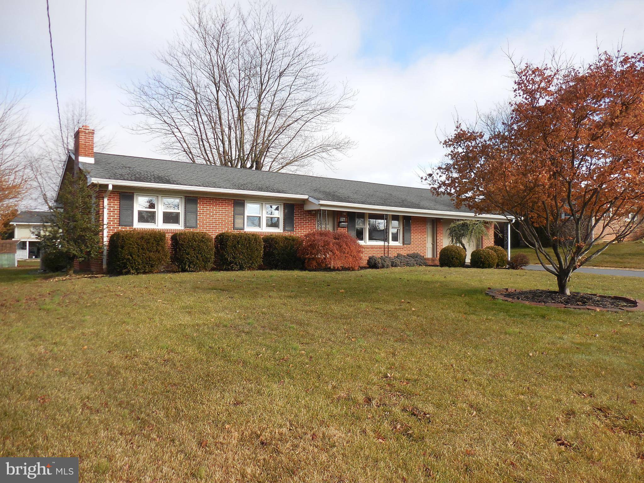 Greencastle, PA 17225,127 WEST WALTER