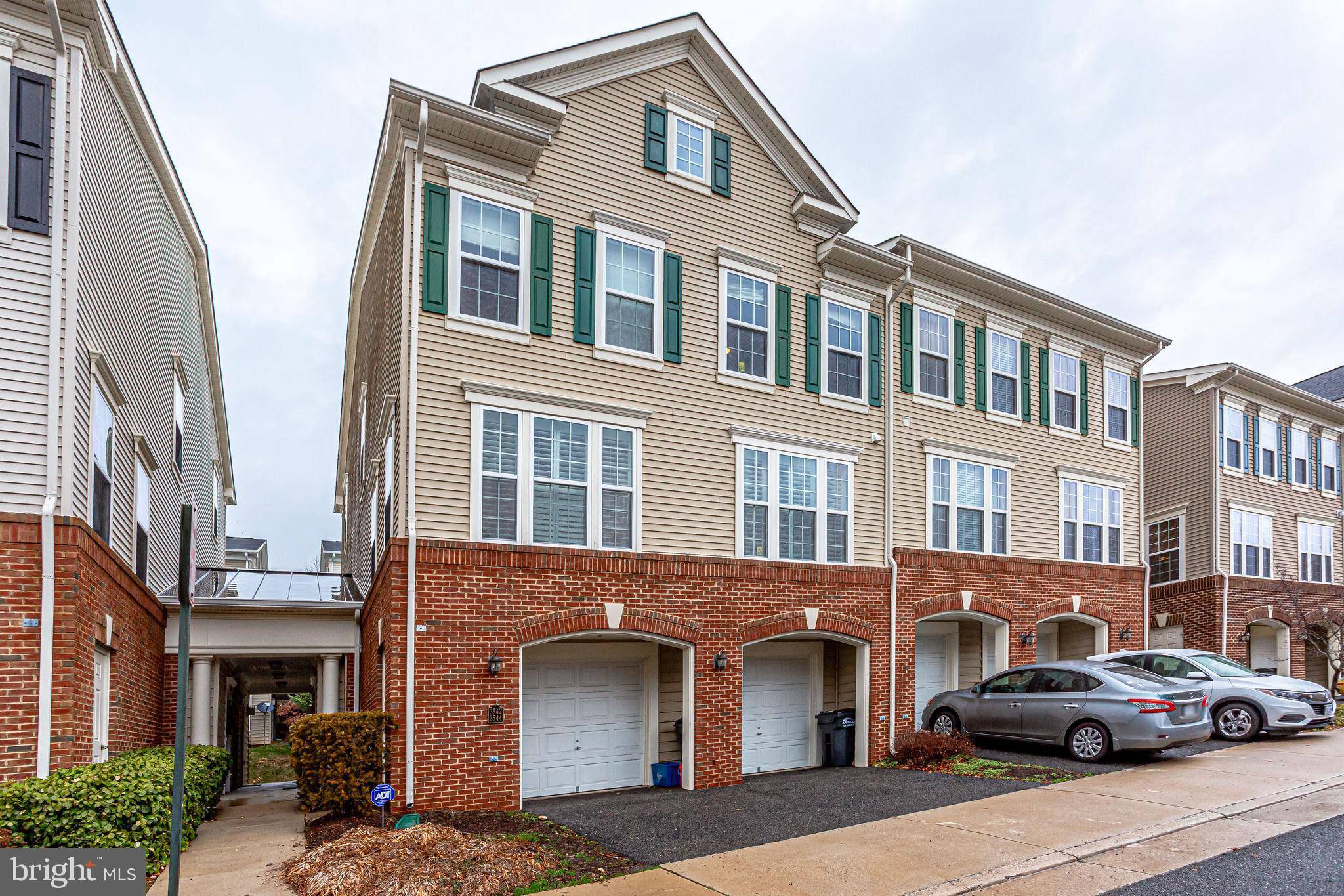 Alexandria, VA 22306,3544 HUNTLEY MANOR LN #136B