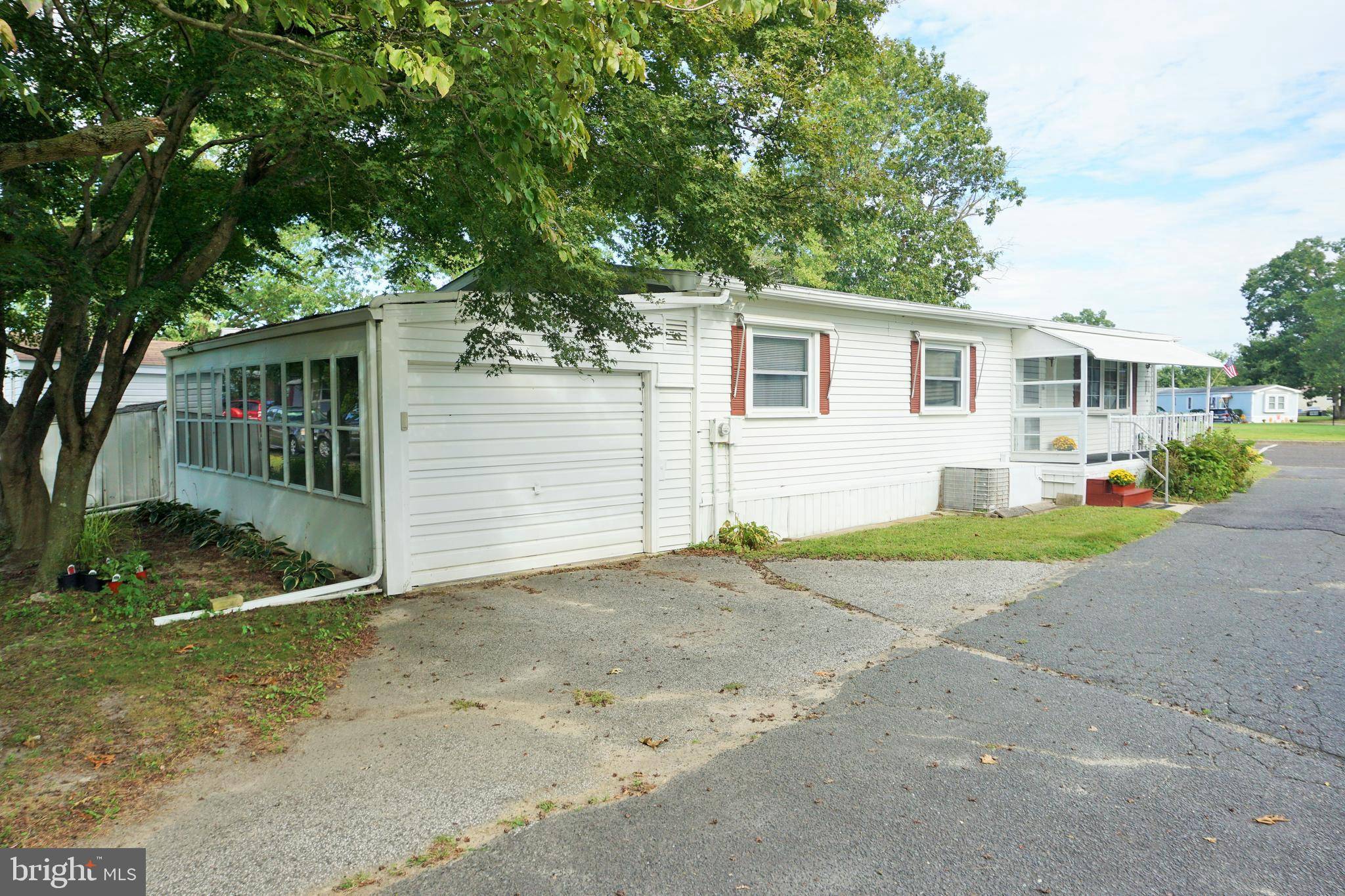 Buena, NJ 08310,149 COUNTRY LN