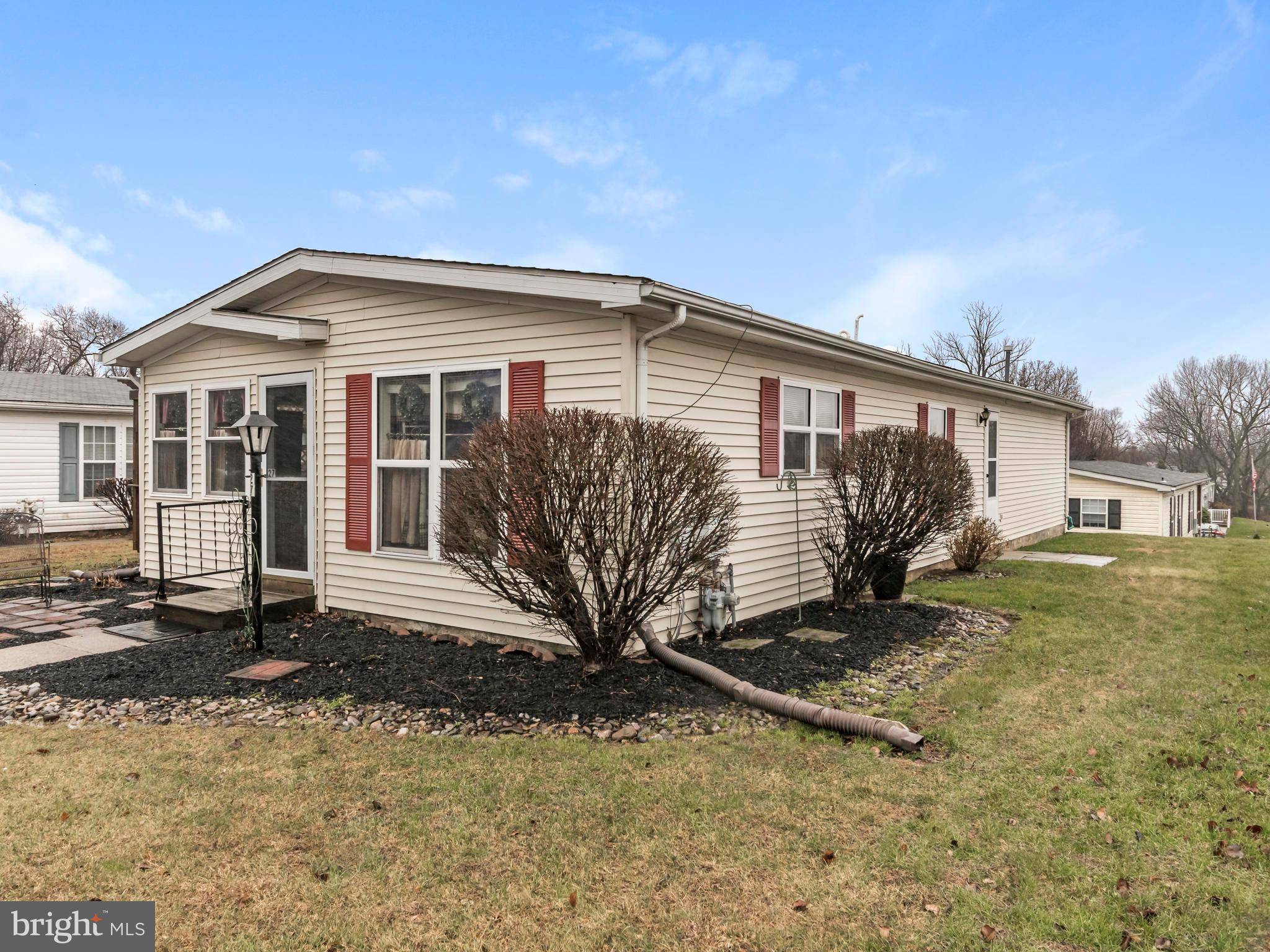 Harleysville, PA 19438,27 LONGWOOD CT E