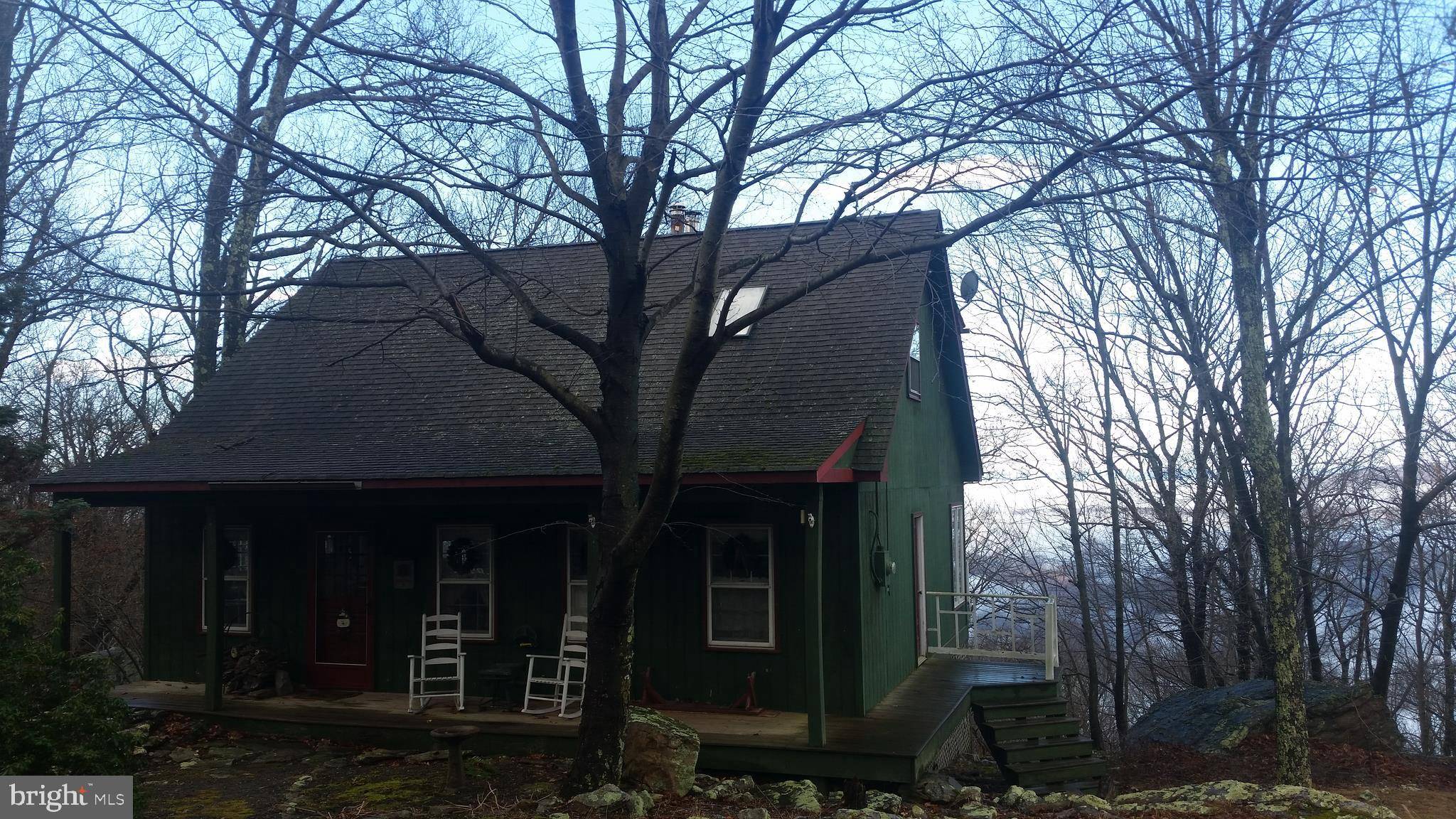 Great Cacapon, WV 25422,6 FIRE TOWER RD