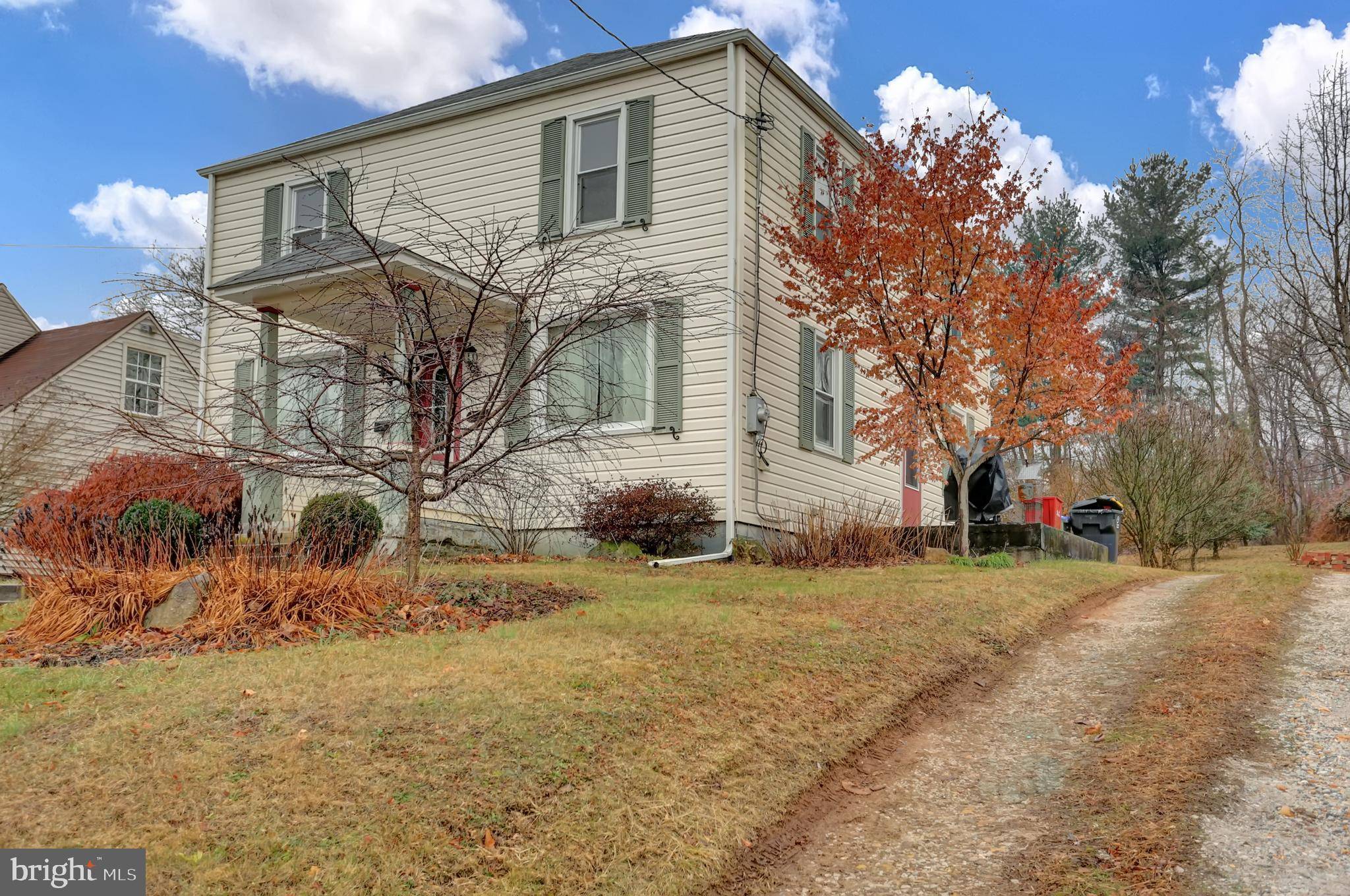 Mount Holly Springs, PA 17065,423 N WALNUT ST