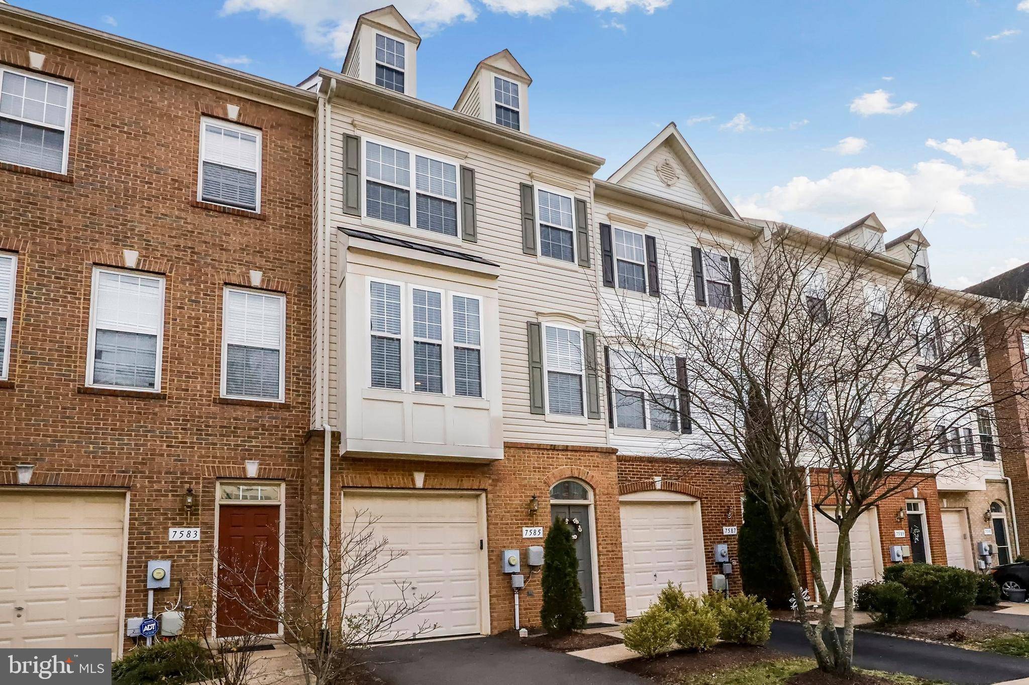 Alexandria, VA 22306,7585 GREAT SWAN CT