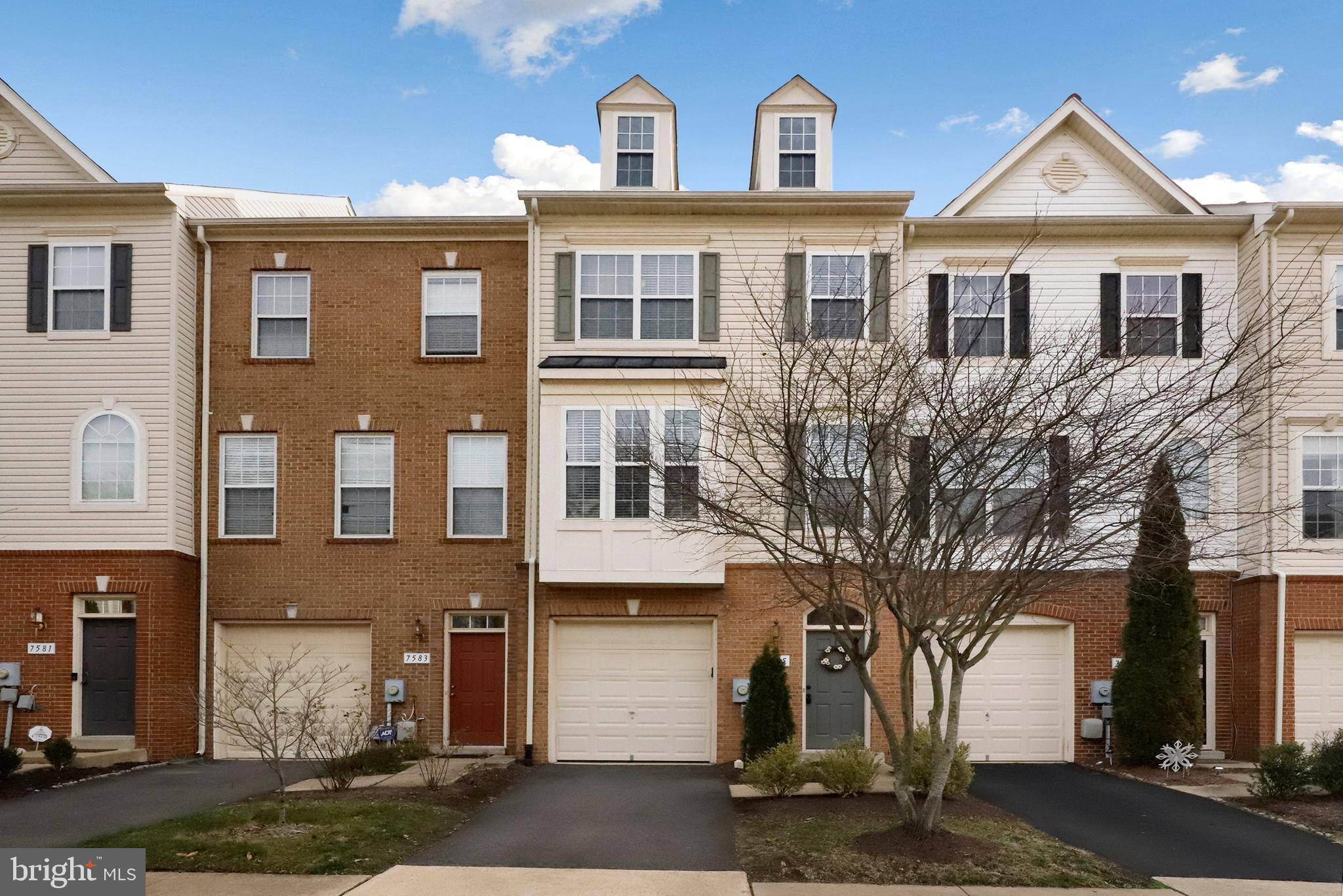 Alexandria, VA 22306,7585 GREAT SWAN CT