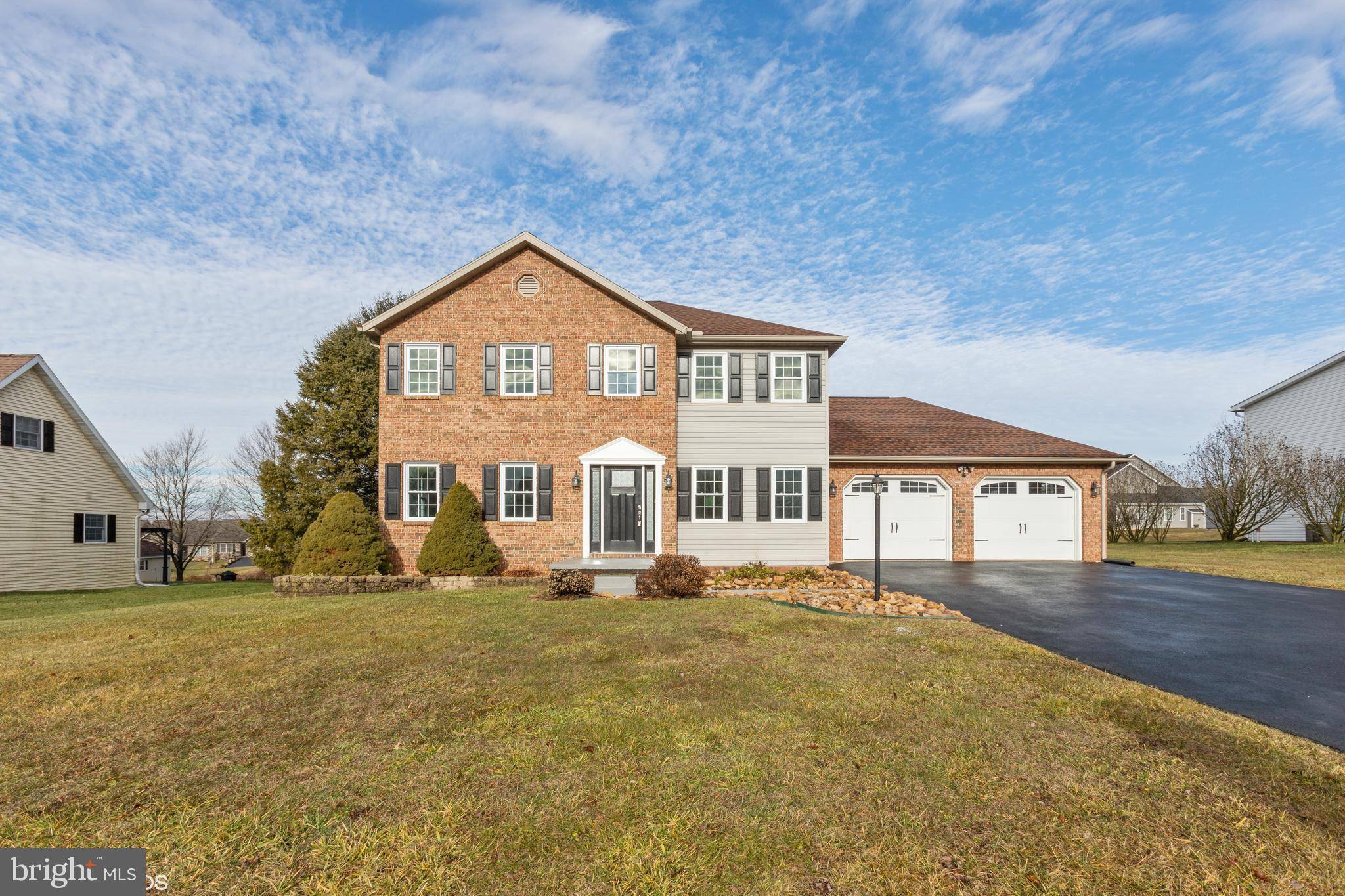 Shippensburg, PA 17257,217 HICKORY LN