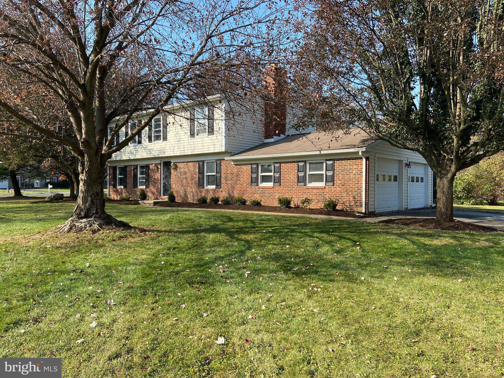 Lititz, PA 17543,443 HAYMARKET LN