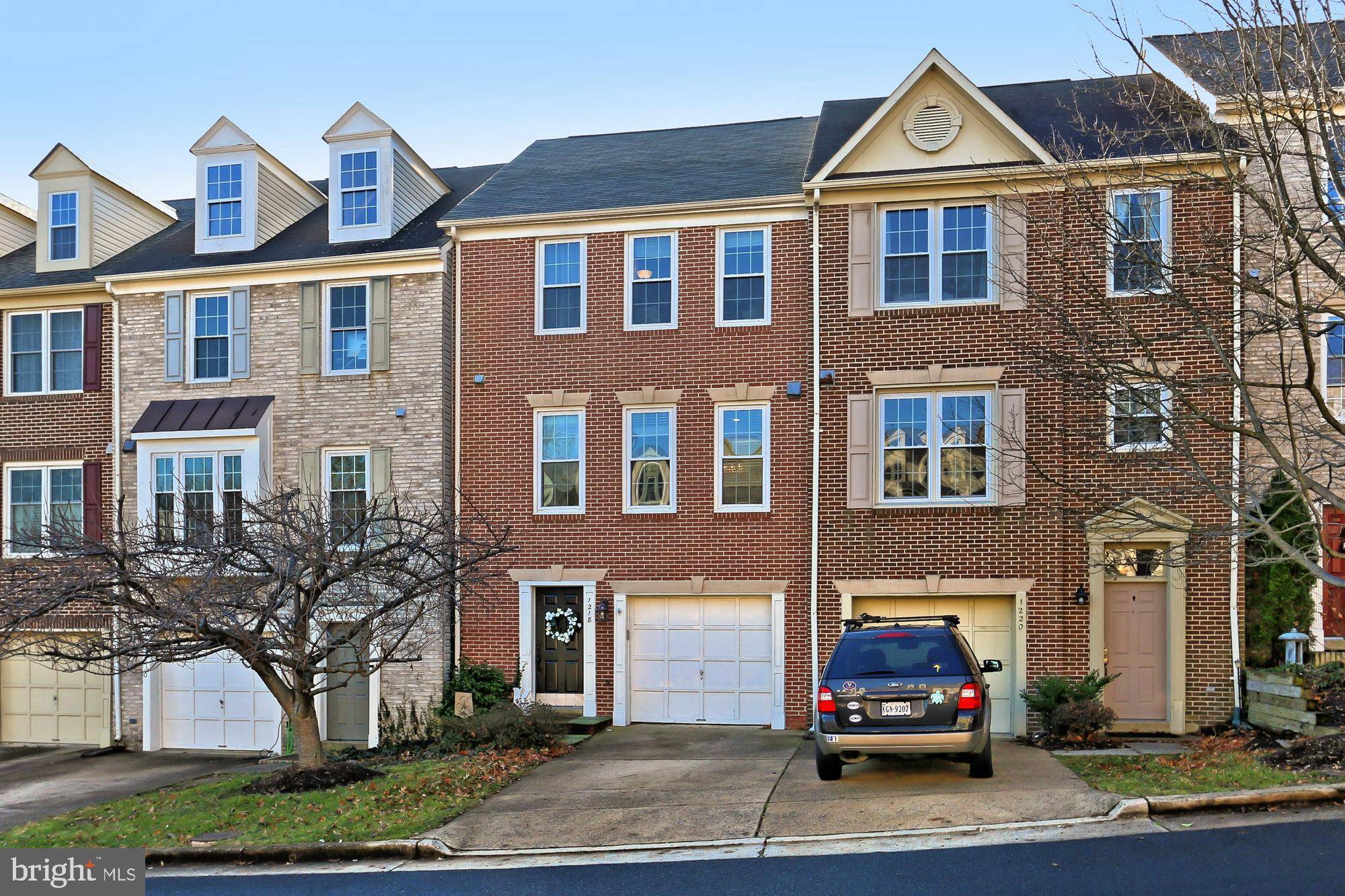 Alexandria, VA 22314,1218 QUAKER HILL DR