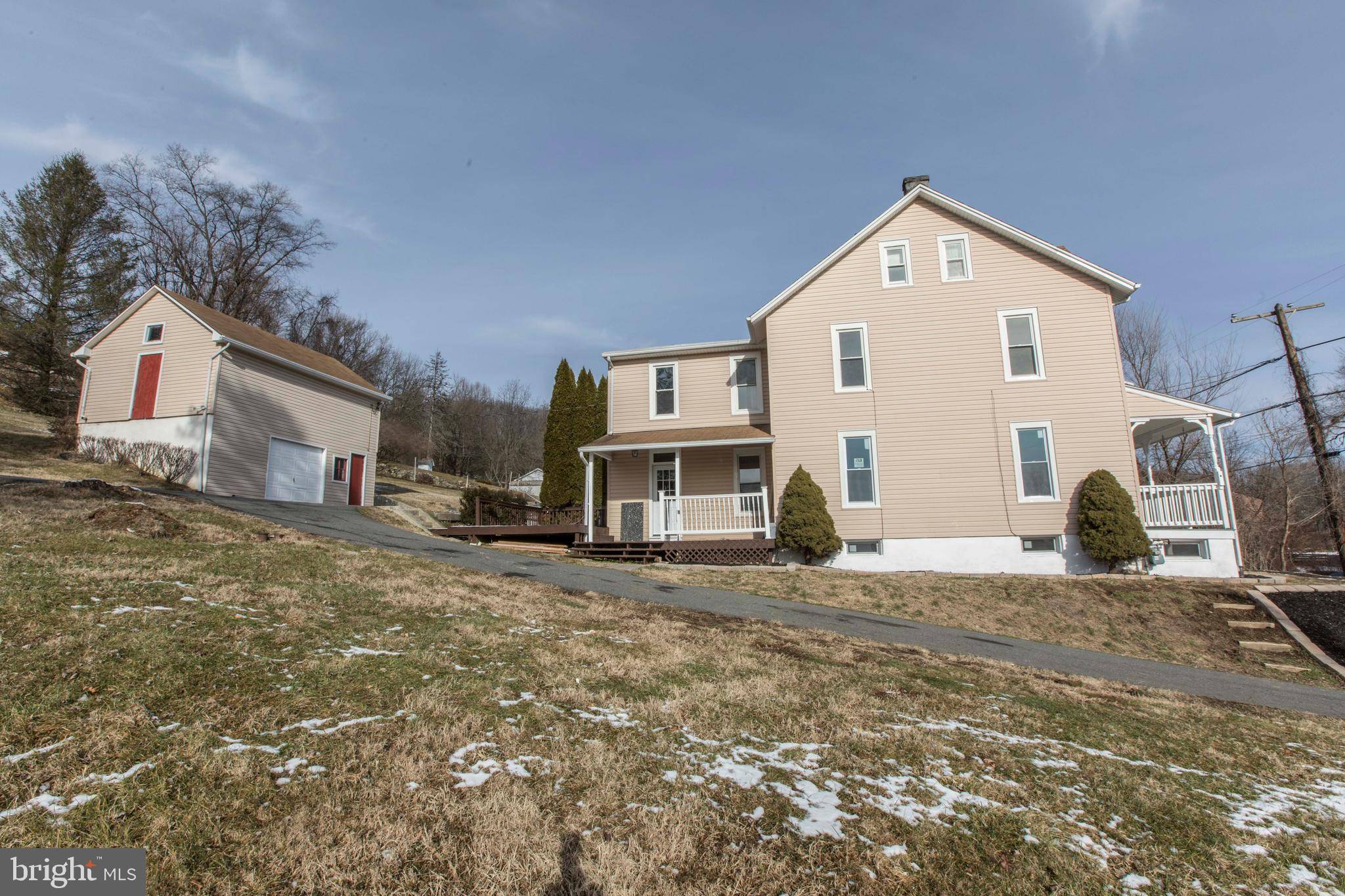 Reading, PA 19606,1612 FRIEDENSBURG RD