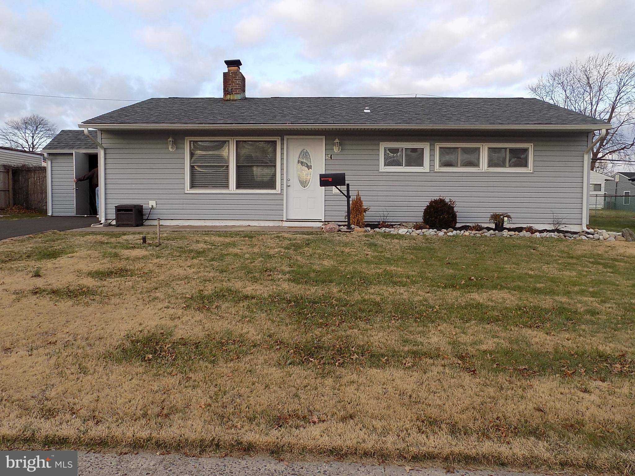 Levittown, PA 19054,54 BUTTONWOOD LN