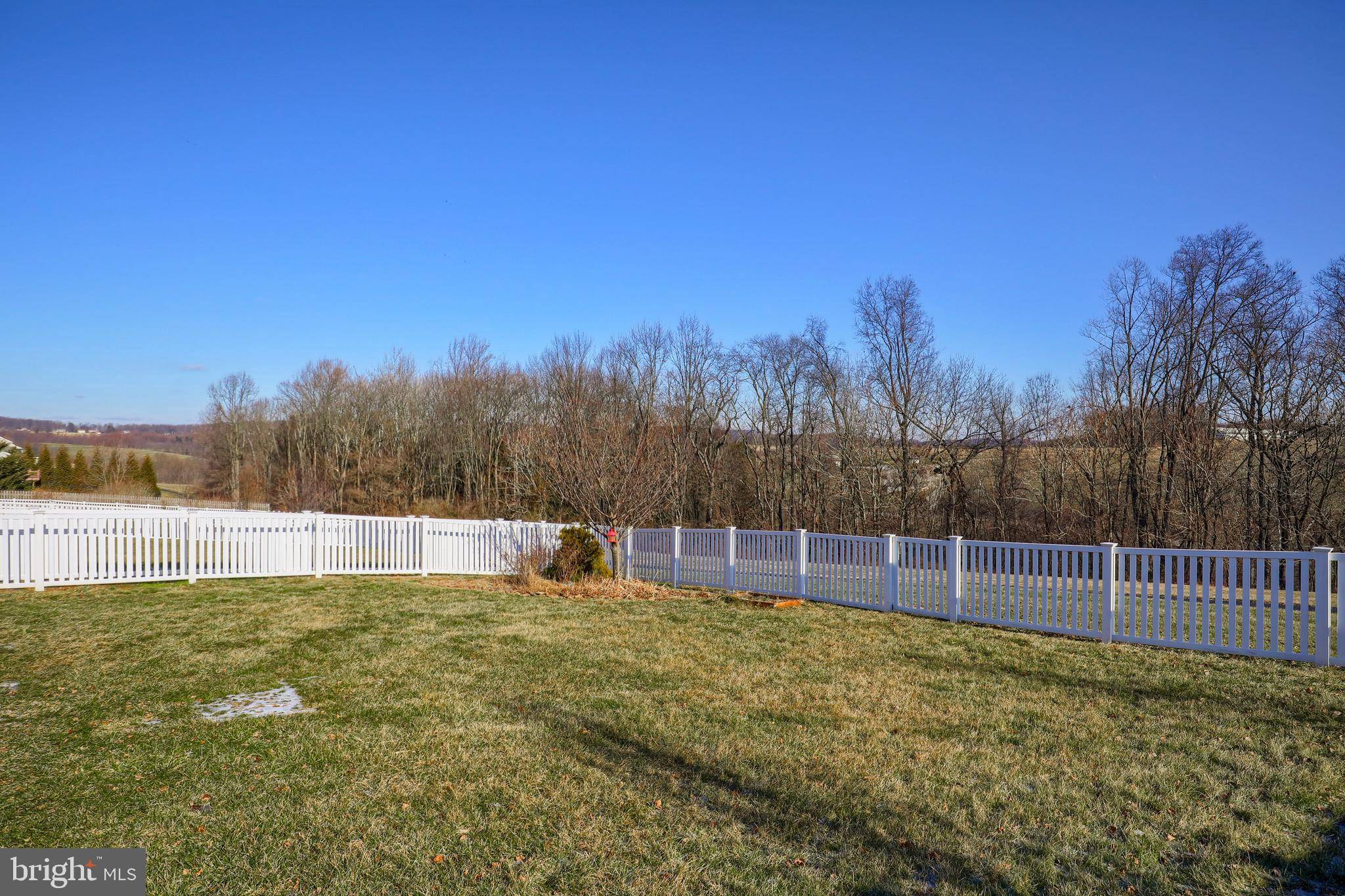 Spring Grove, PA 17362,3529 HARDWOOD TER