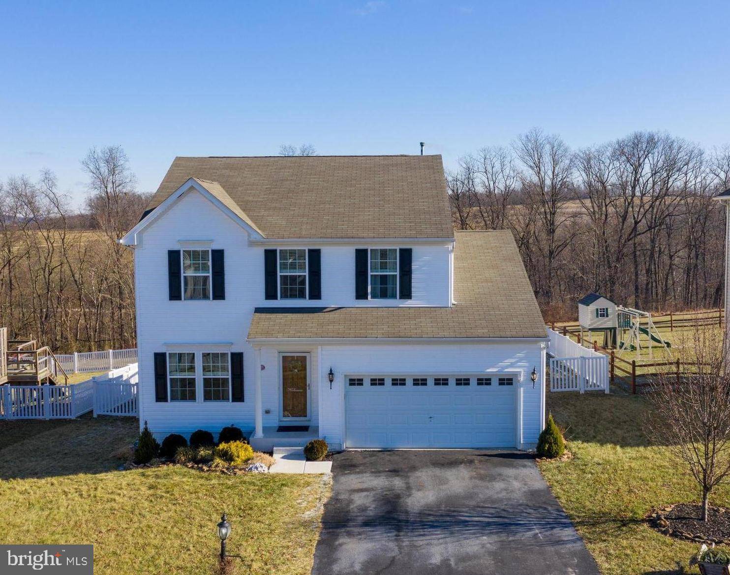 Spring Grove, PA 17362,3529 HARDWOOD TER