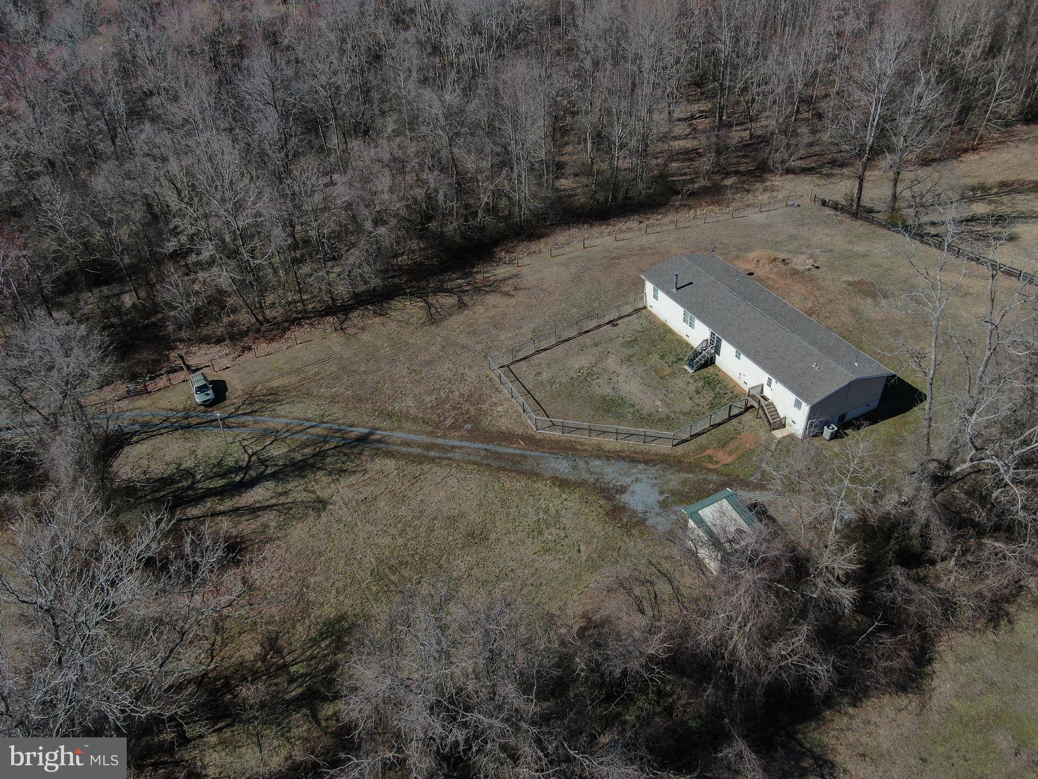 Jeffersonton, VA 22724,5275 APPLE BLOSSOM