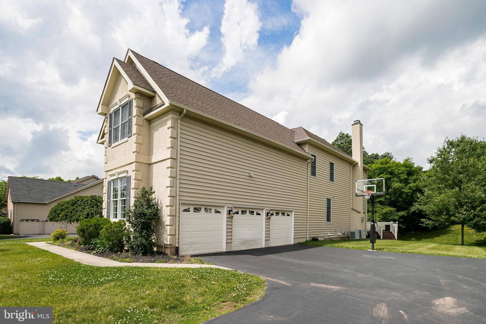 Phoenixville, PA 19460,83 GOLDFINCH CIR